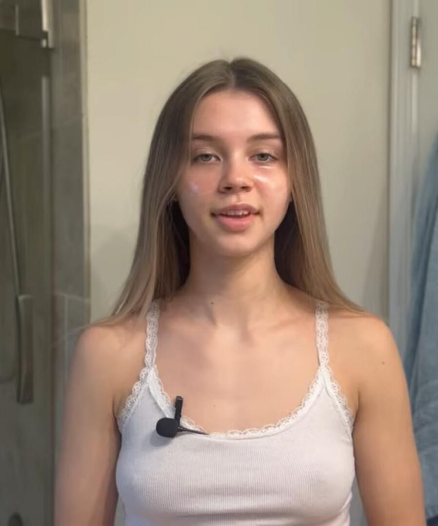 Nicht -nackte Yrs YouTuber