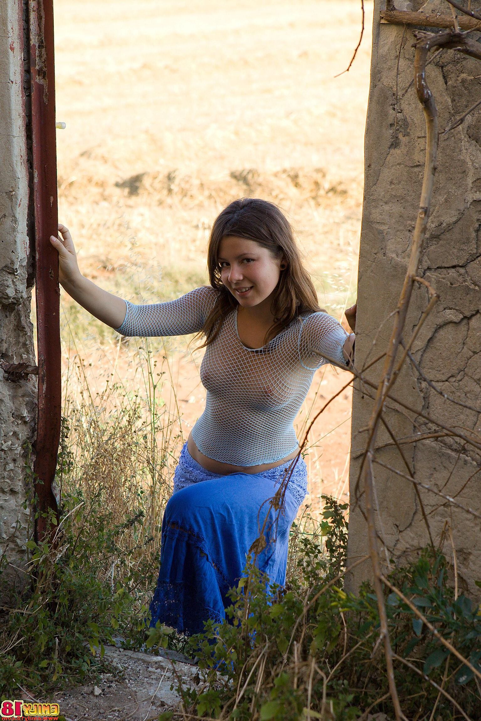 Cute Teens EMILY The Old House ()