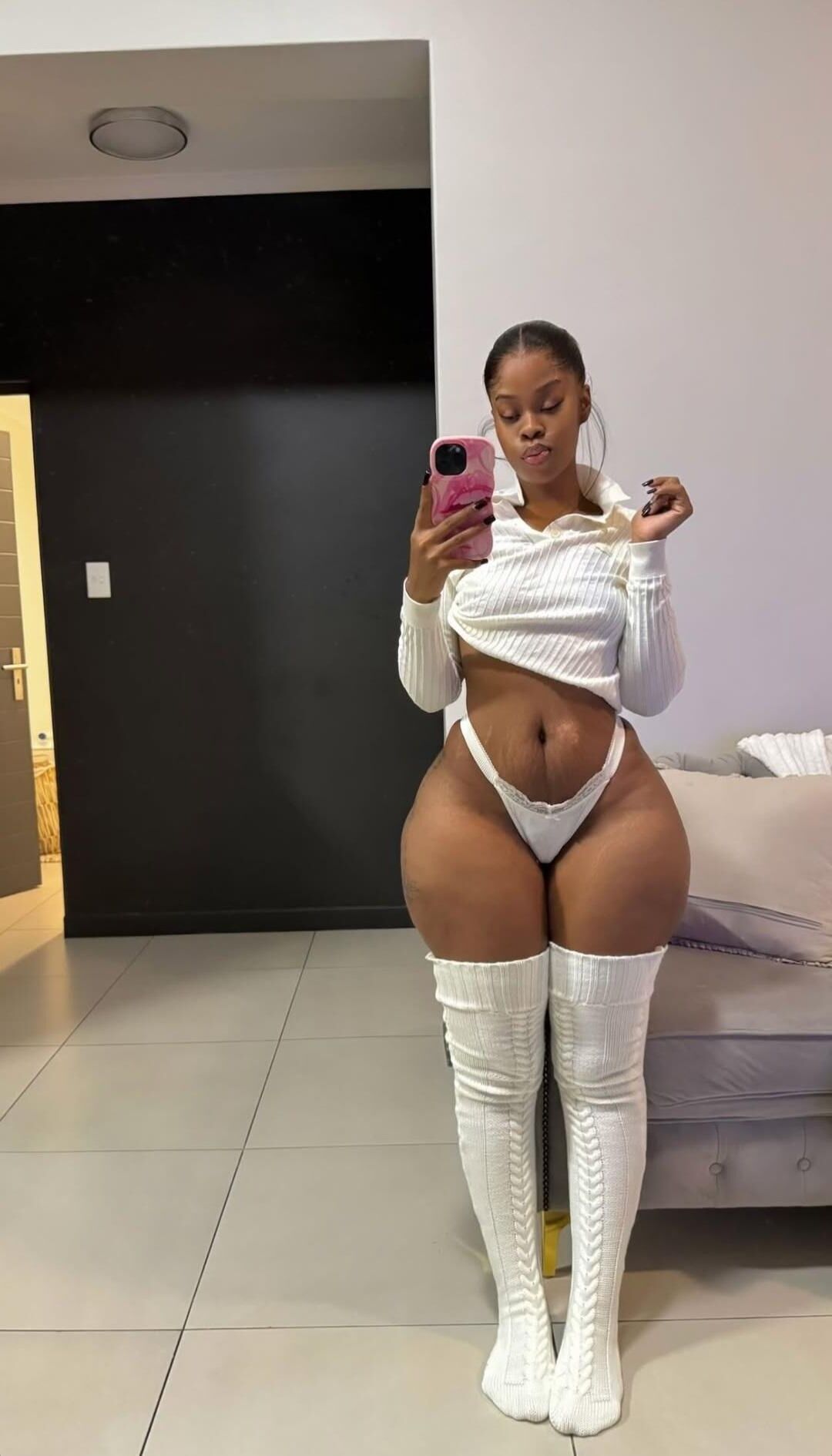 Quelques nouvelles houes sexy (tous nus)