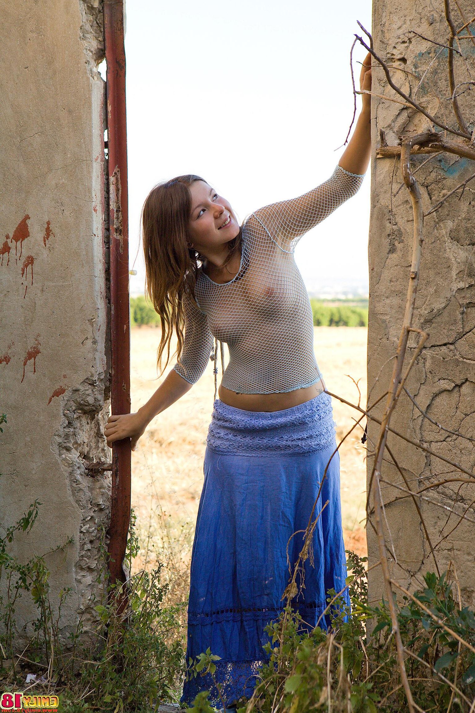 Cute Teens EMILY The Old House ()