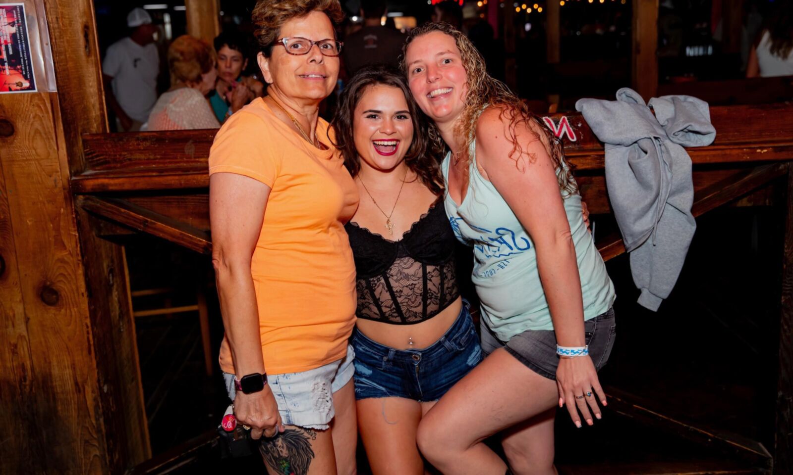 Escolha seu jovem Nanna por uma noite