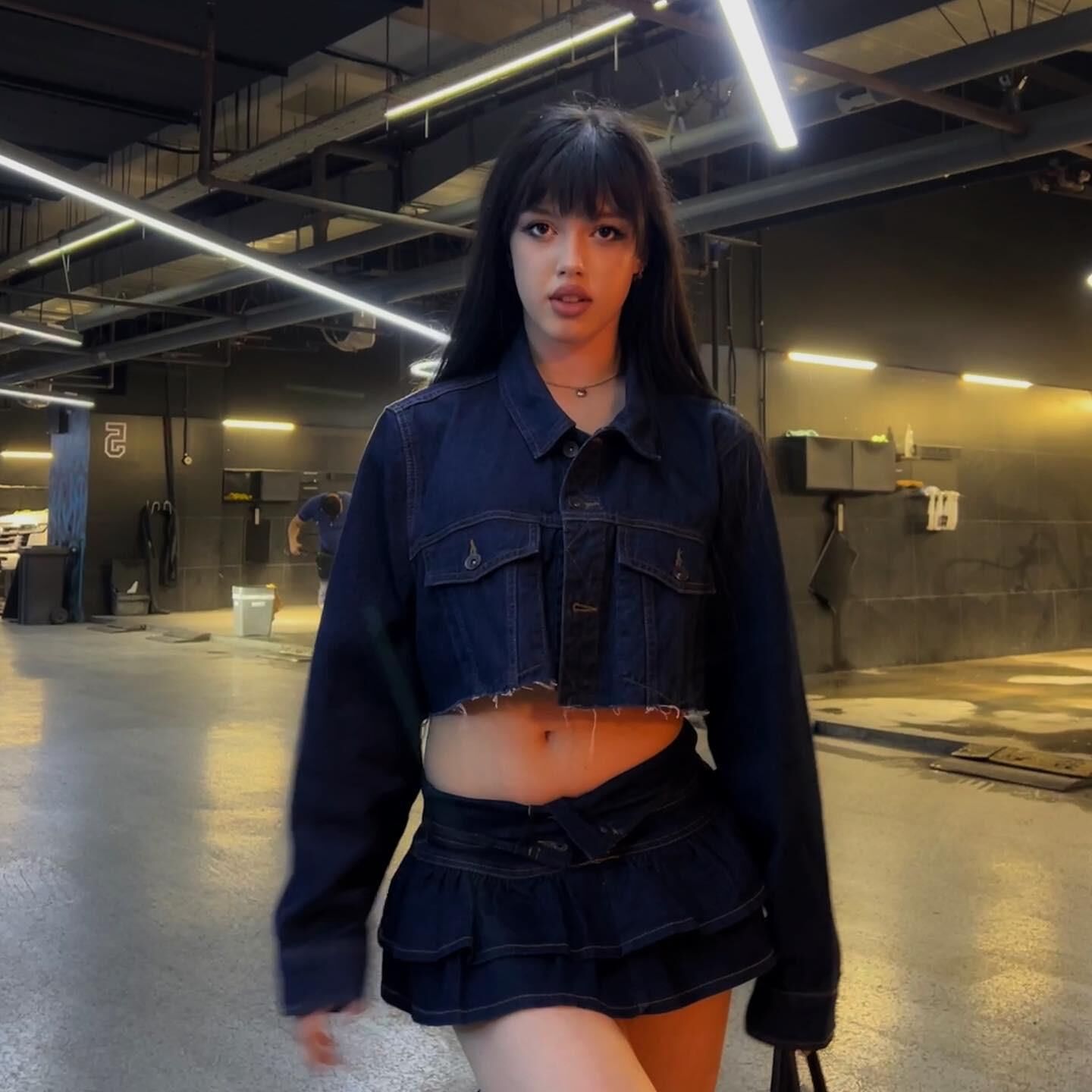 Avilina is fashionable 