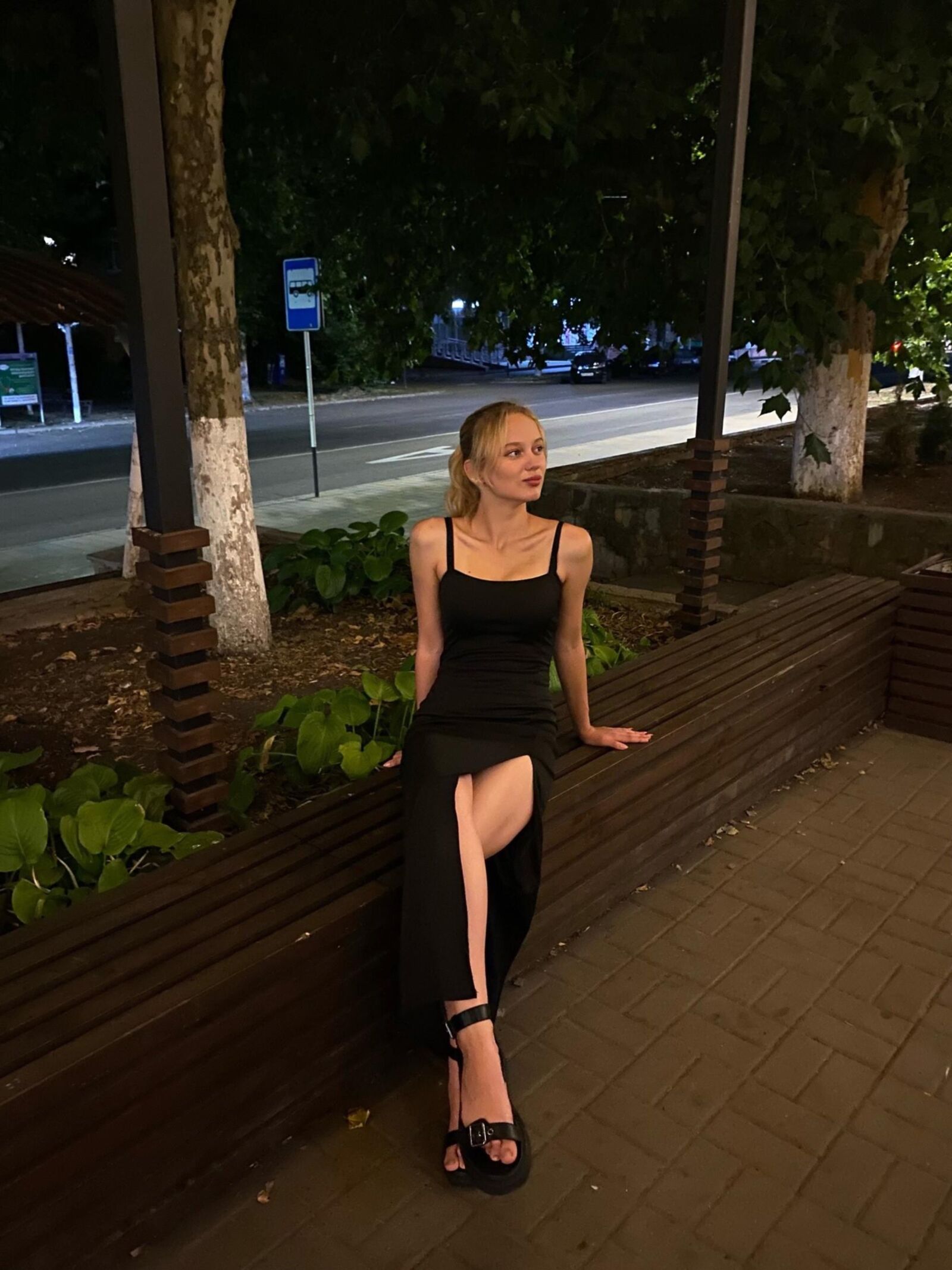Non Nude Girlfriends Mixed 