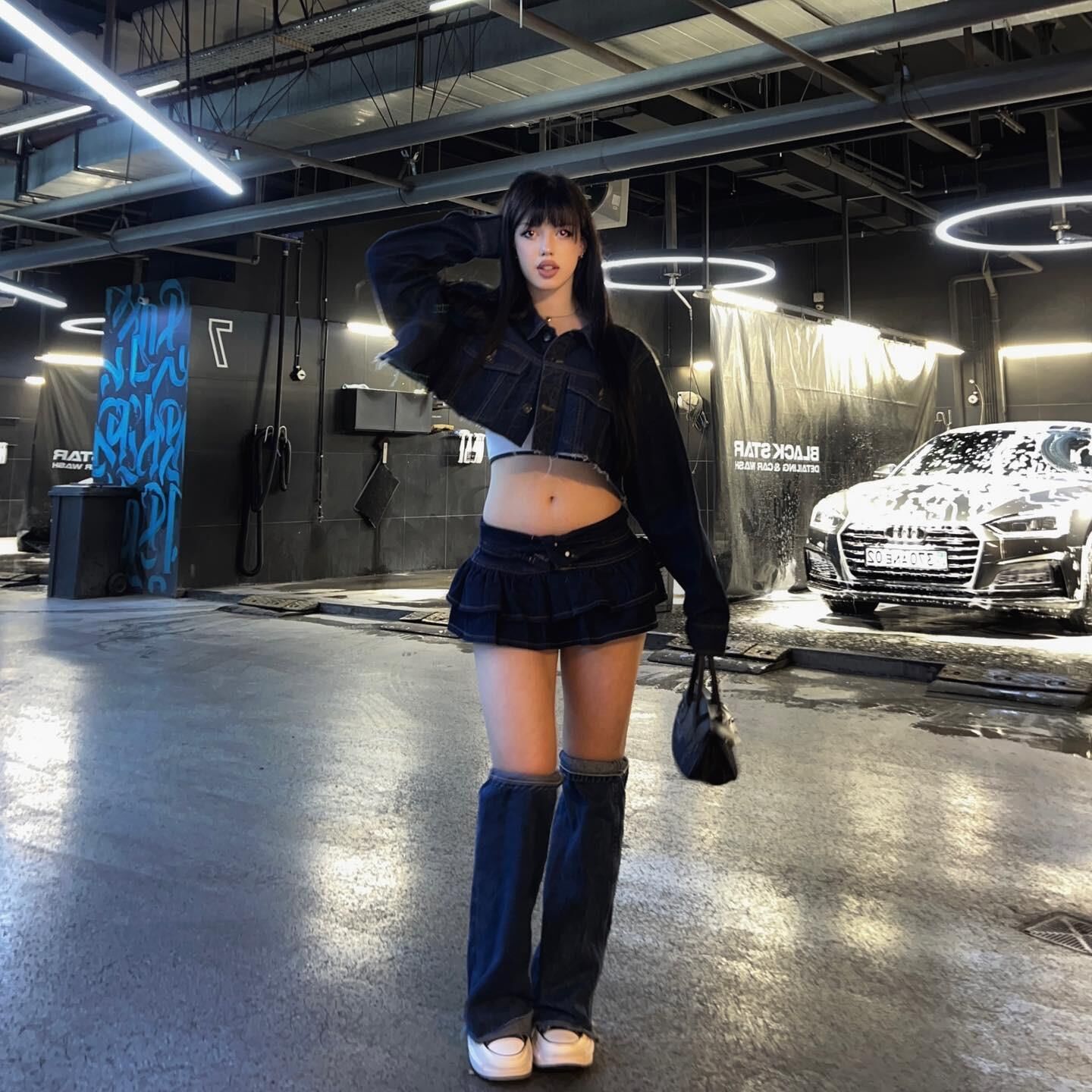 Avilina is fashionable 