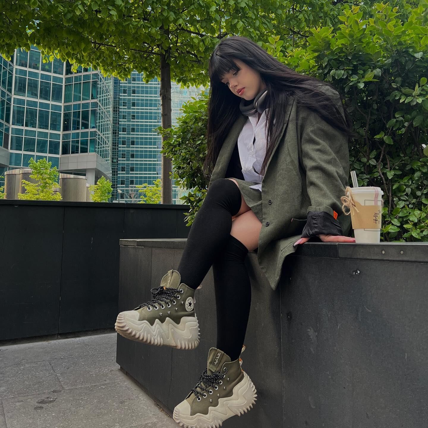 Avilina is fashionable 