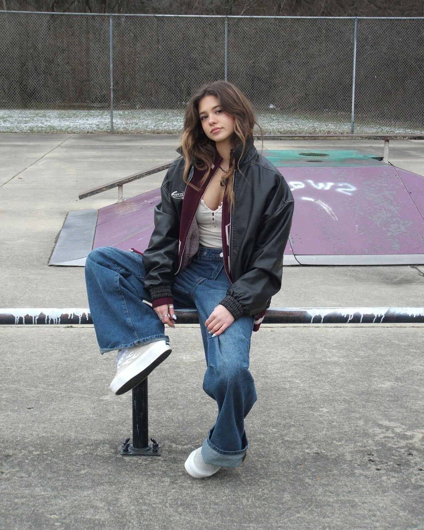 Skylar is sexy 