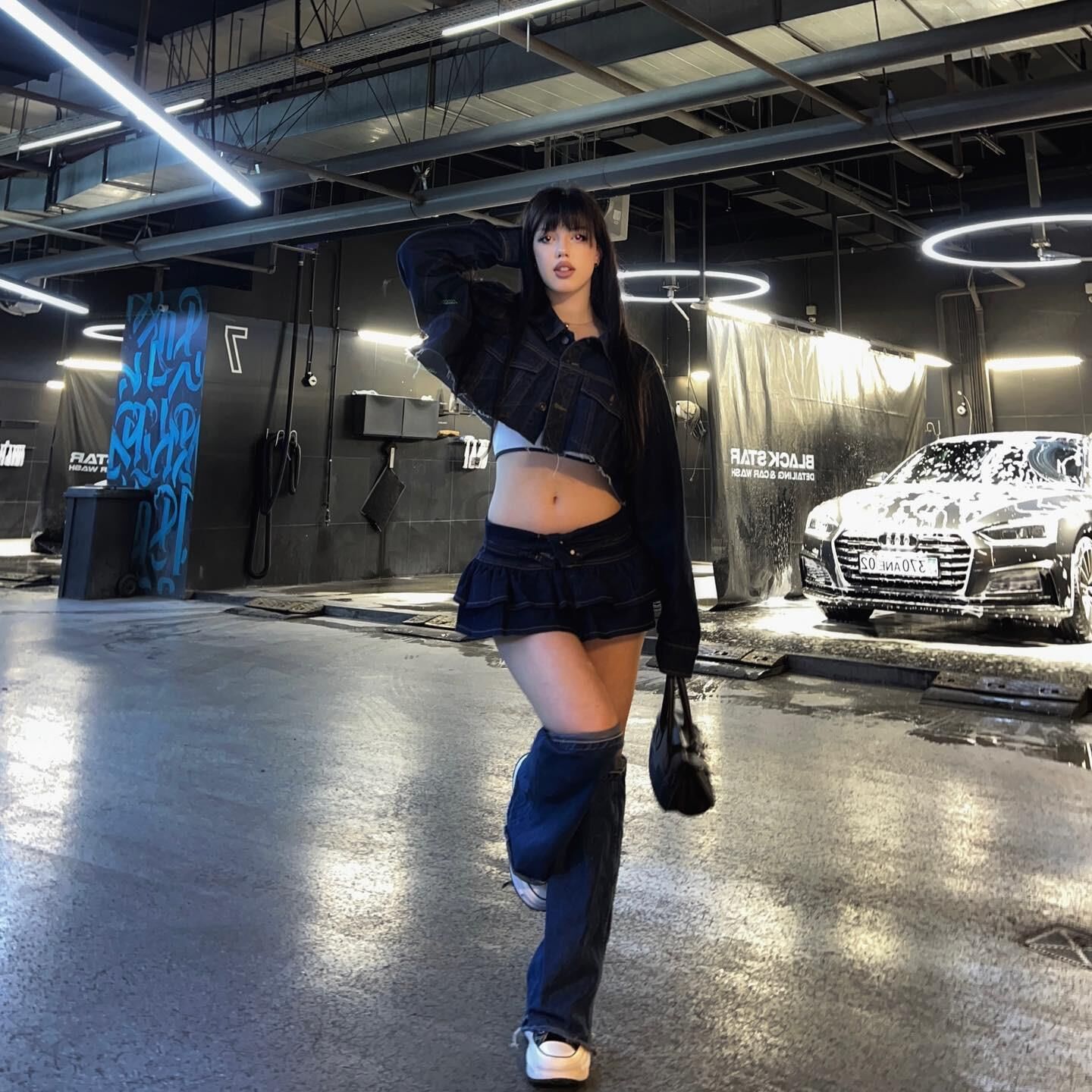 Avilina is fashionable 