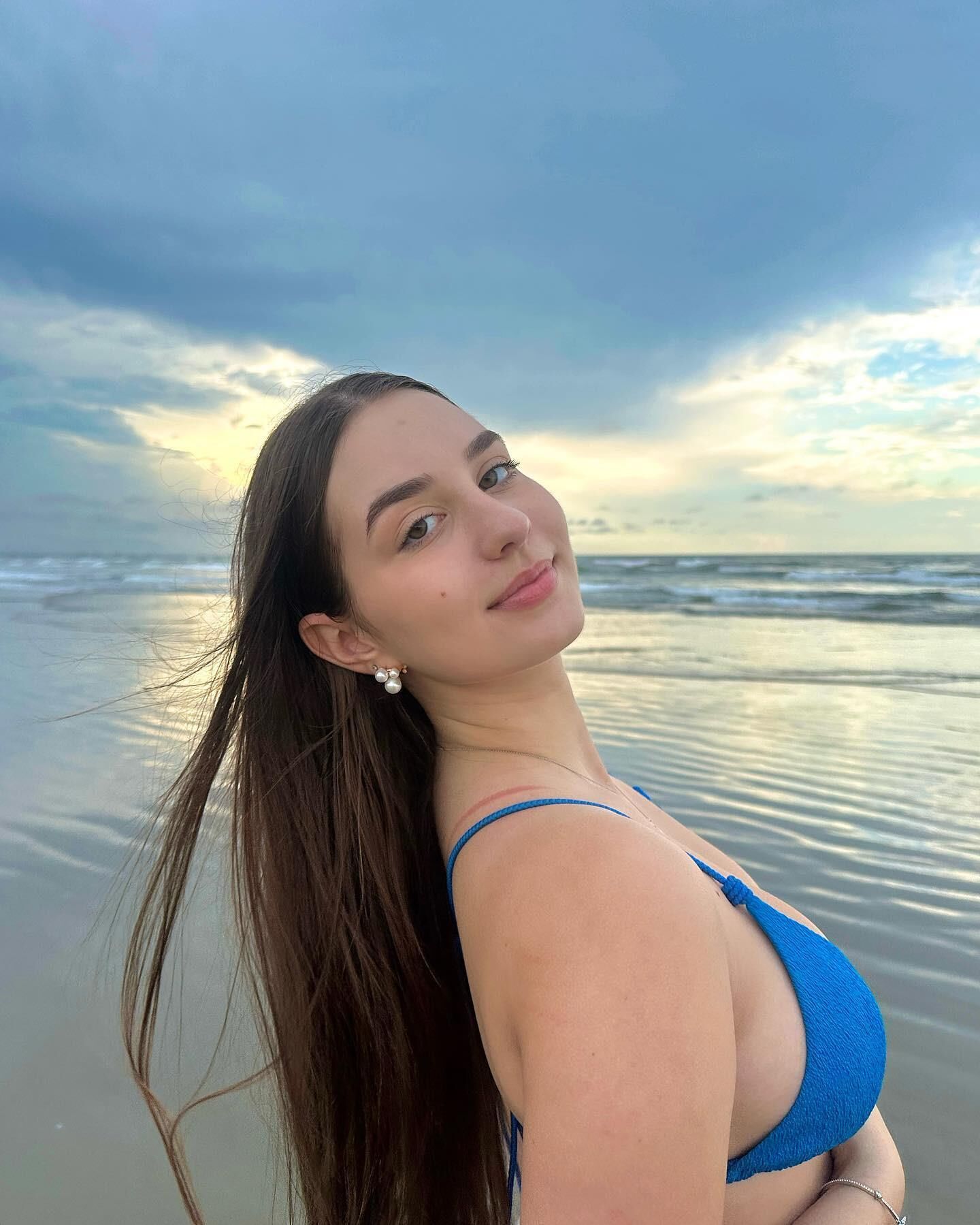 Duda has perfect teen tits 