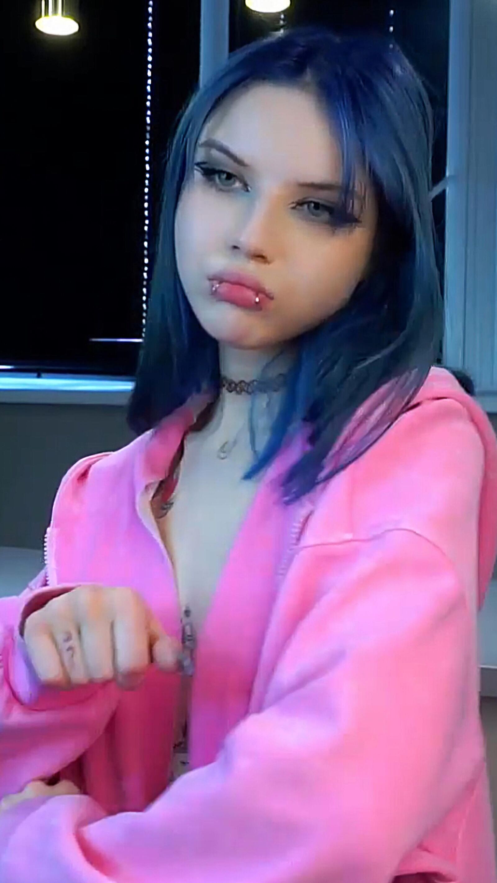 EVELYYN 