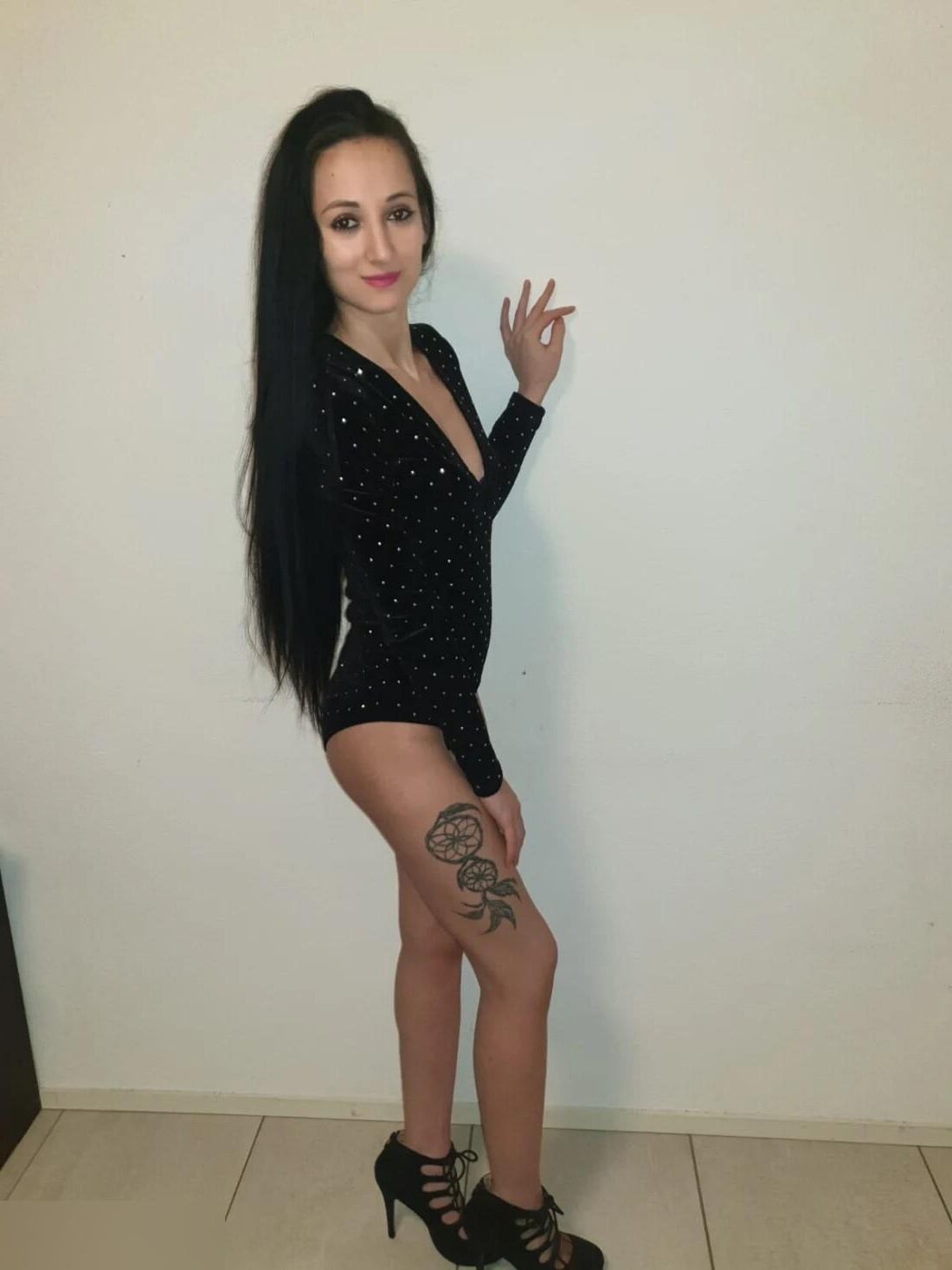 Kira bare hooker Zurich