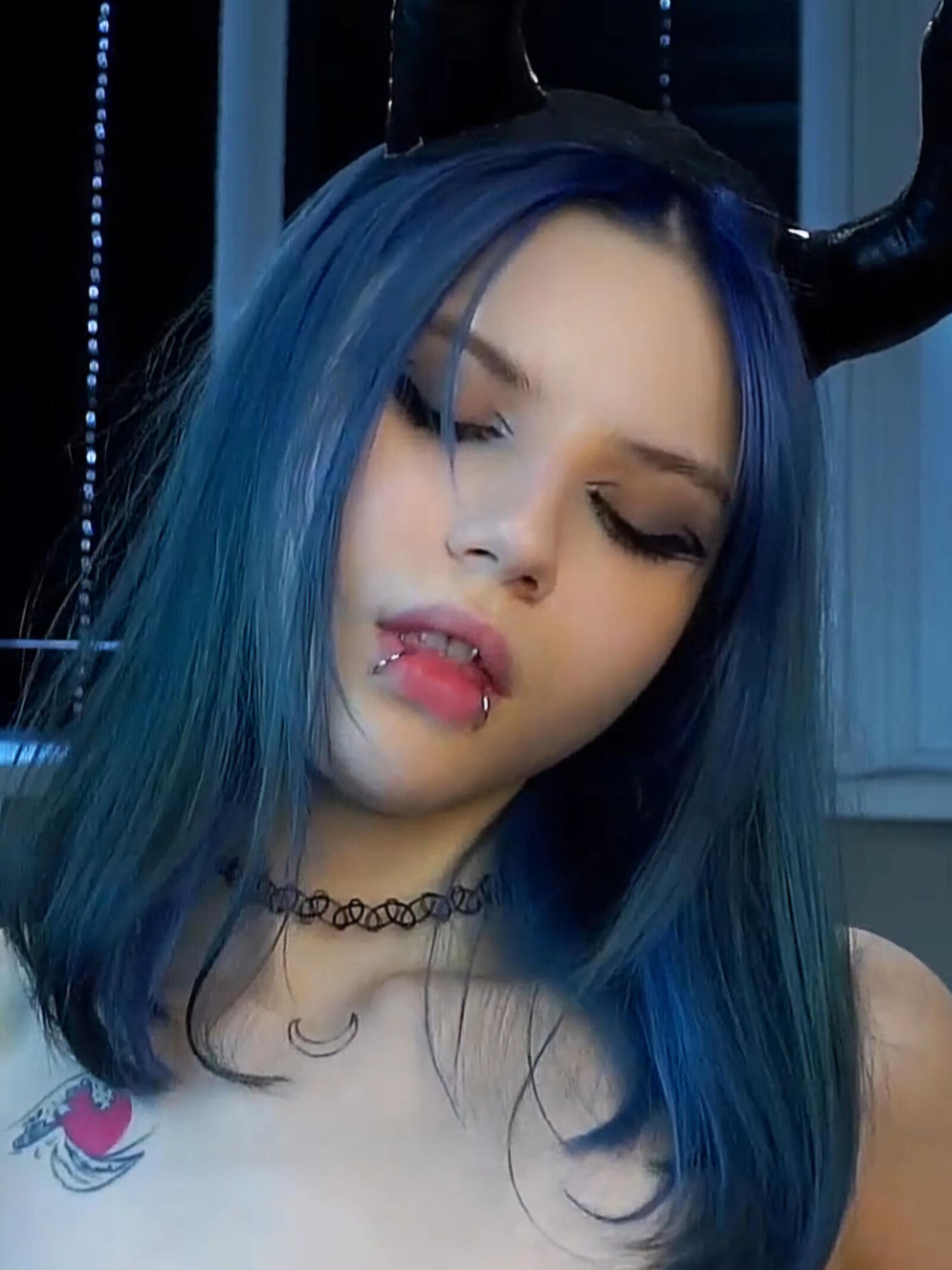 EVELYYN 