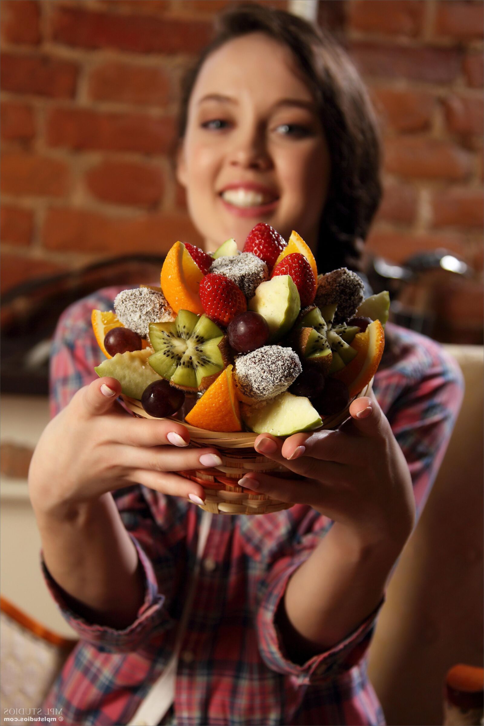 Cute Teens ULIANA Delicious Fruit
