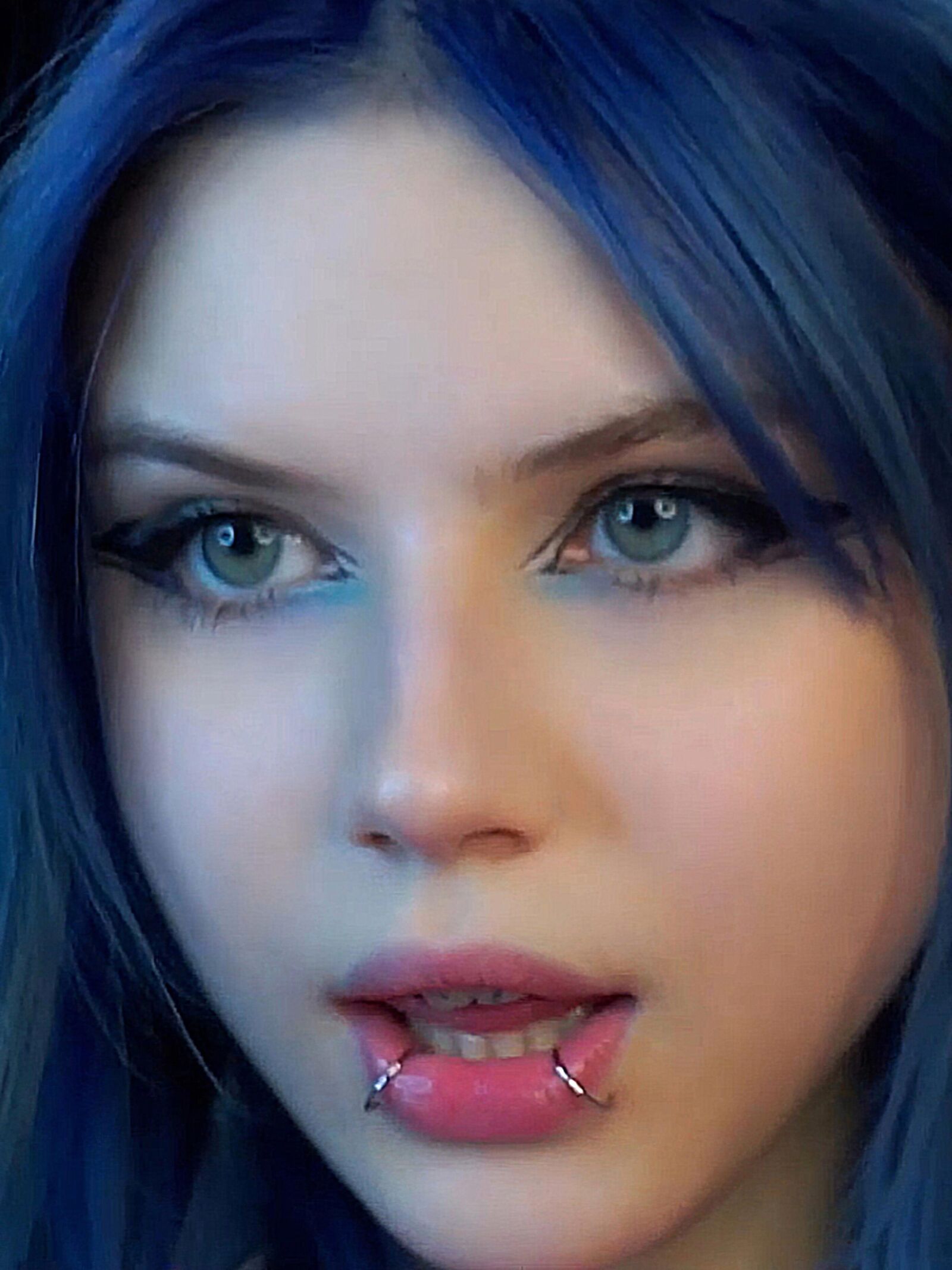 EVELYYN 