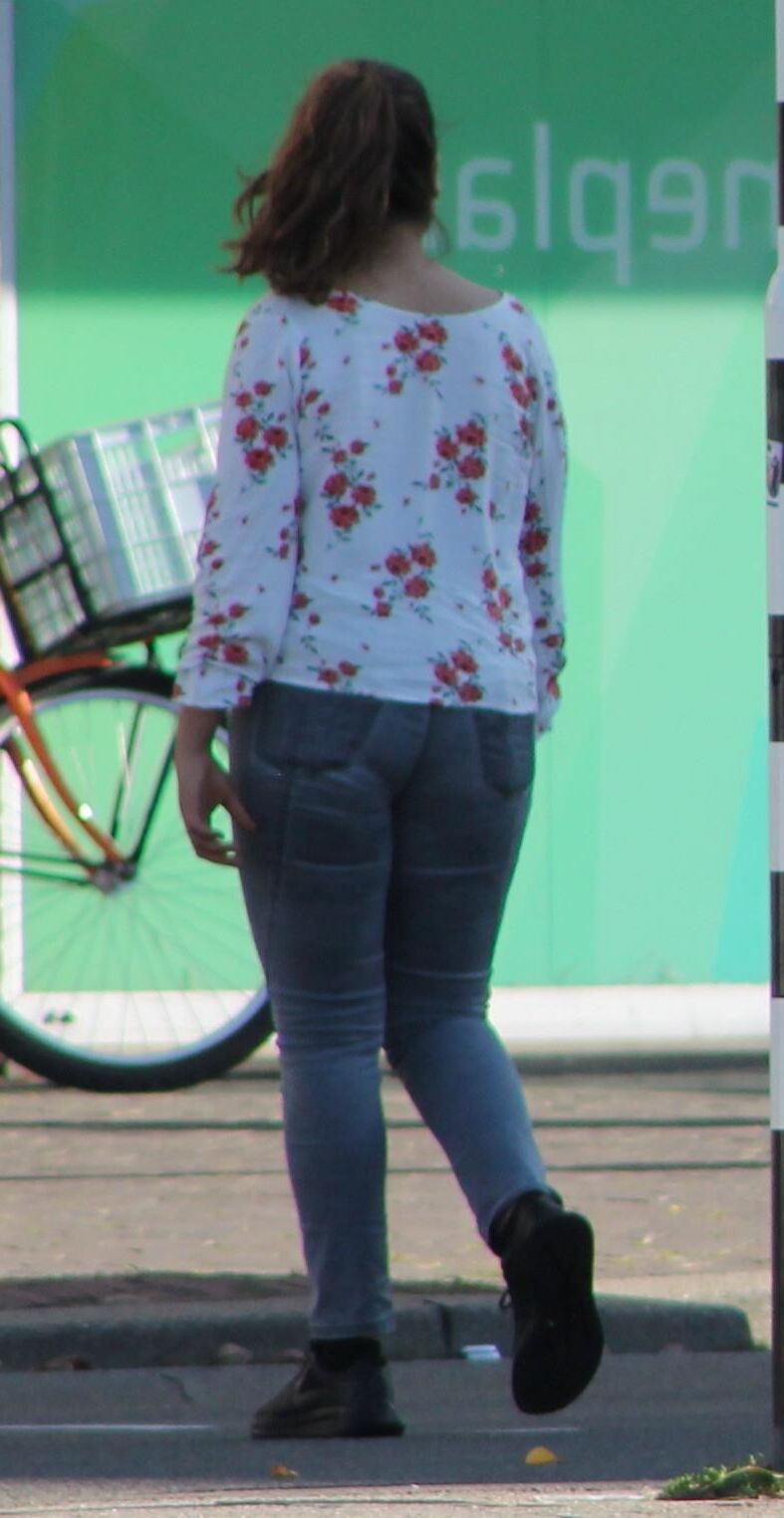 Voyeur de rua adolescente de meninas sinceras