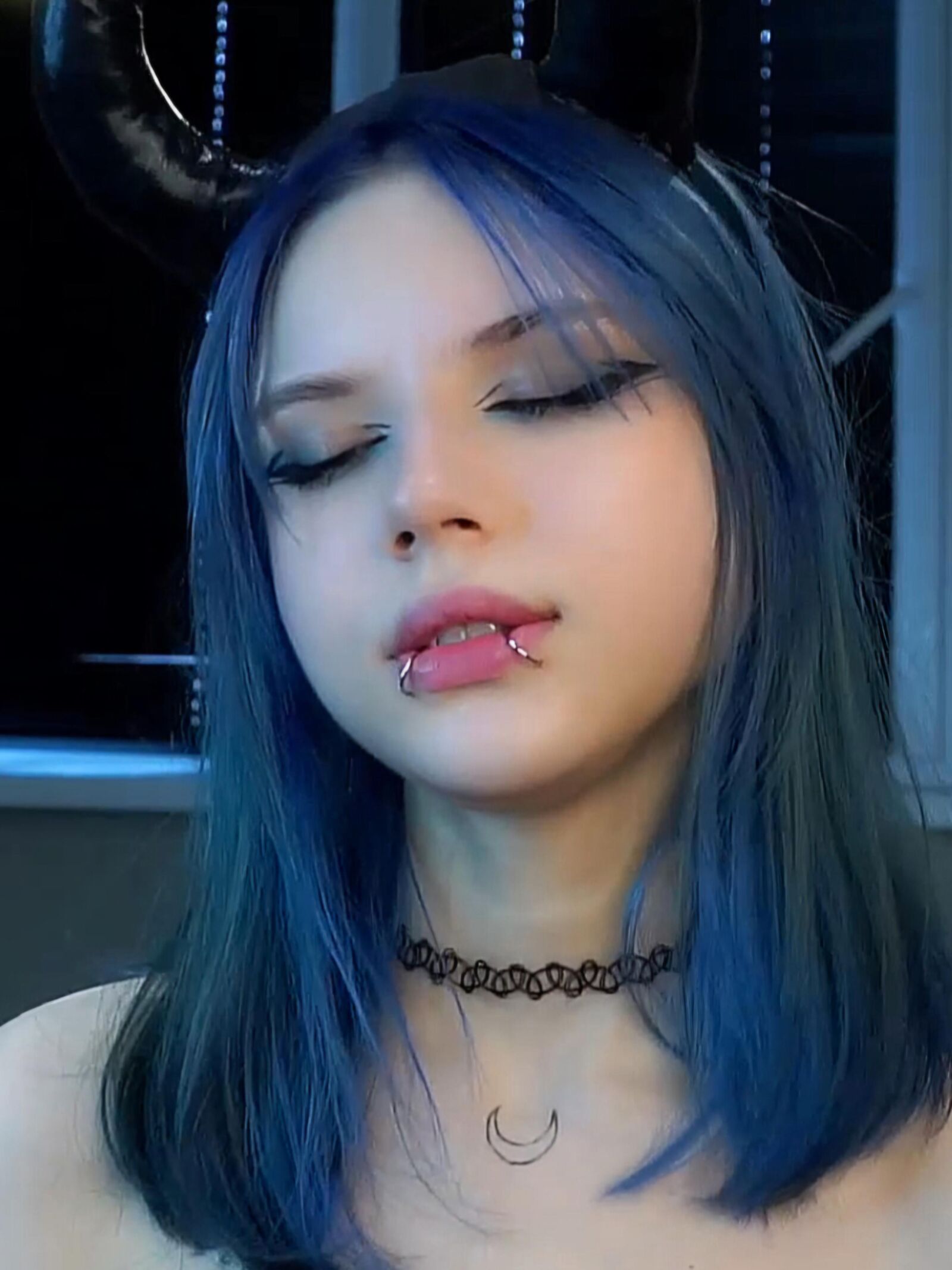 EVELYYN 
