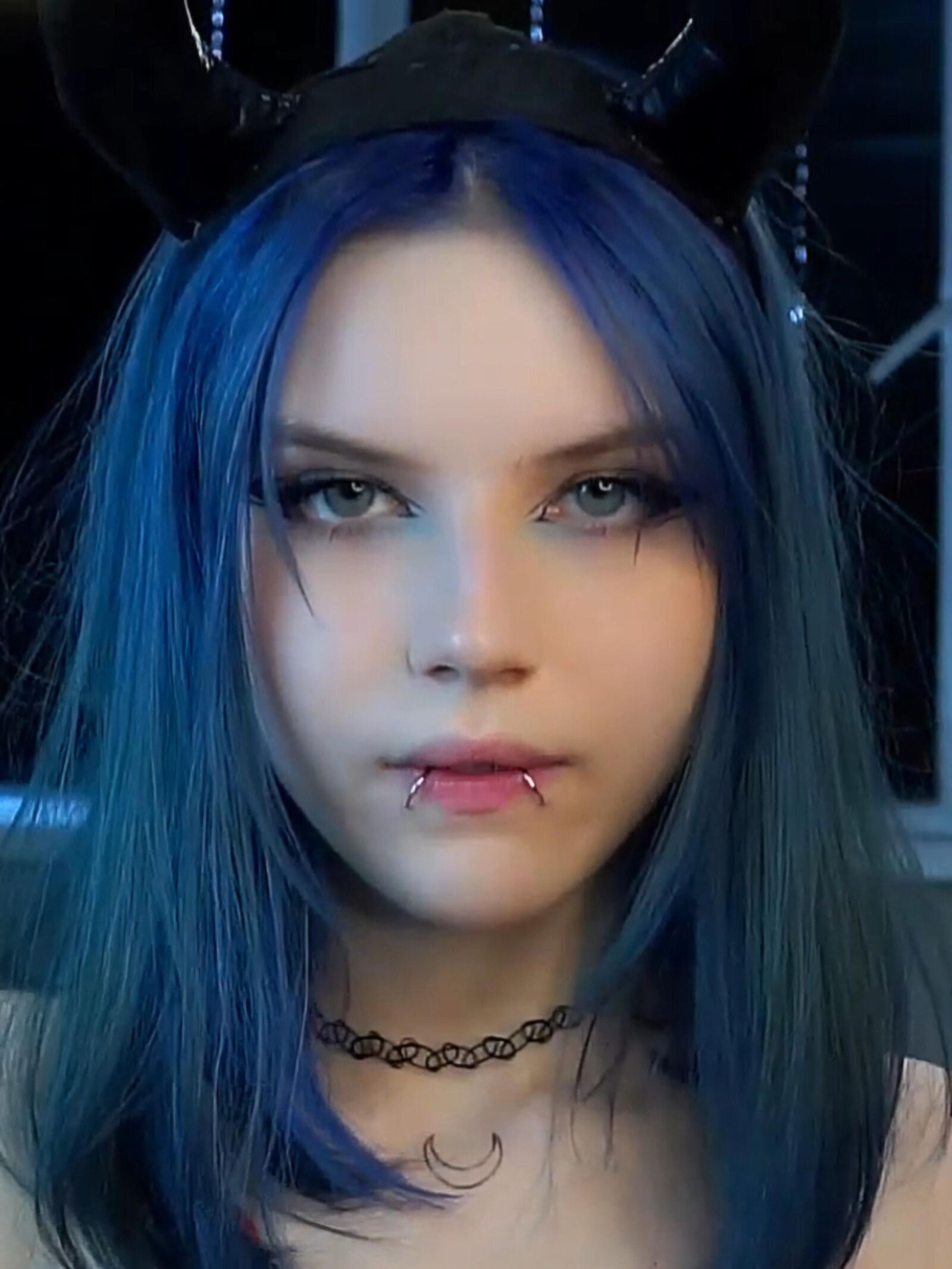 EVELYYN 