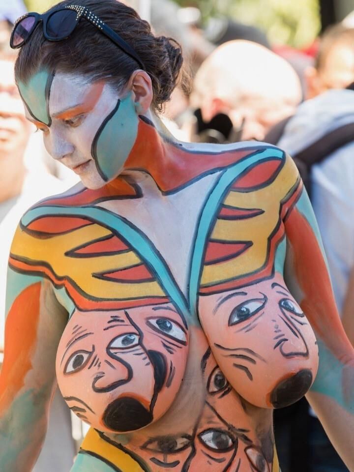 Las grandes tetas del joven Nanna