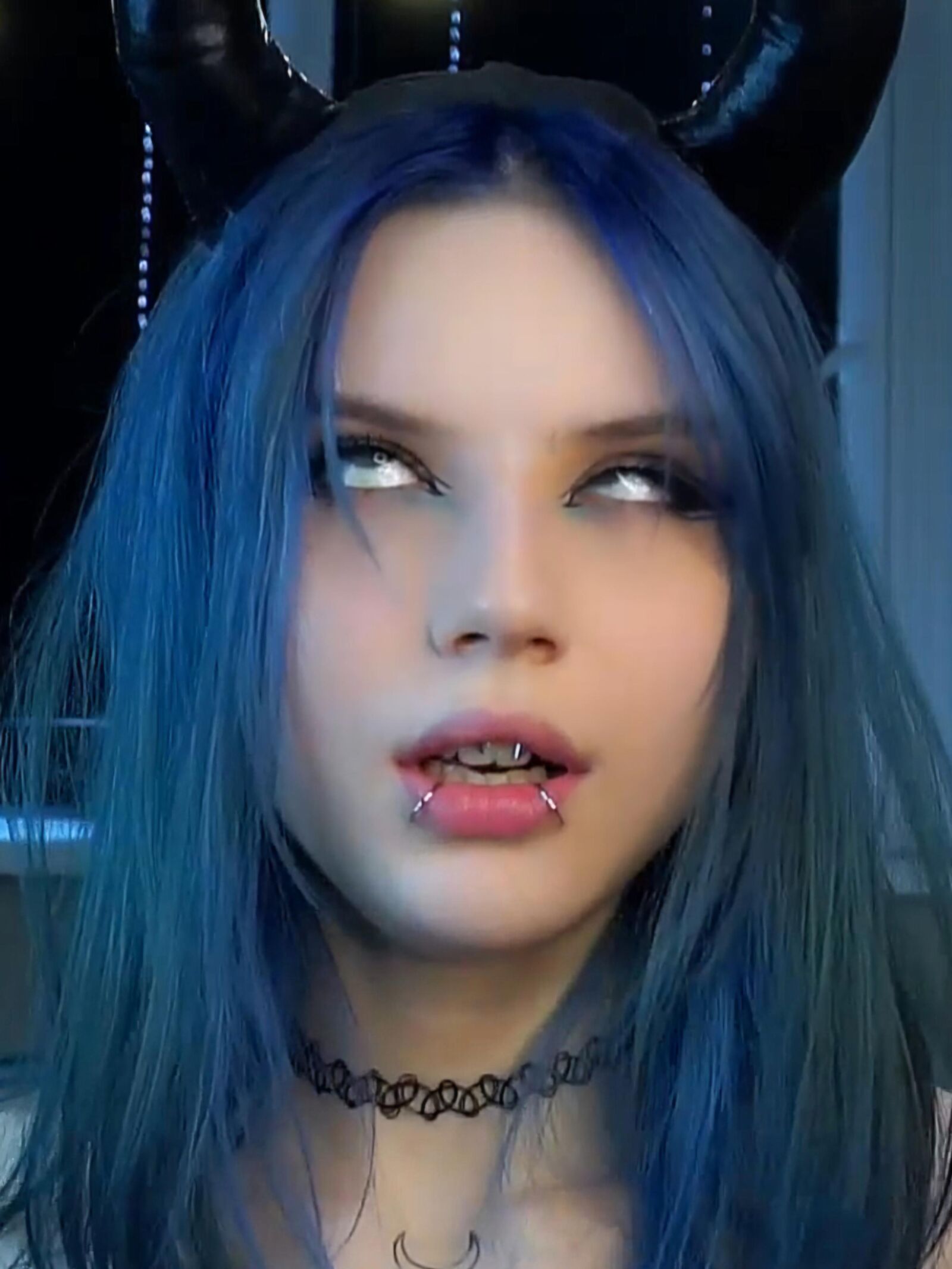EVELYYN 