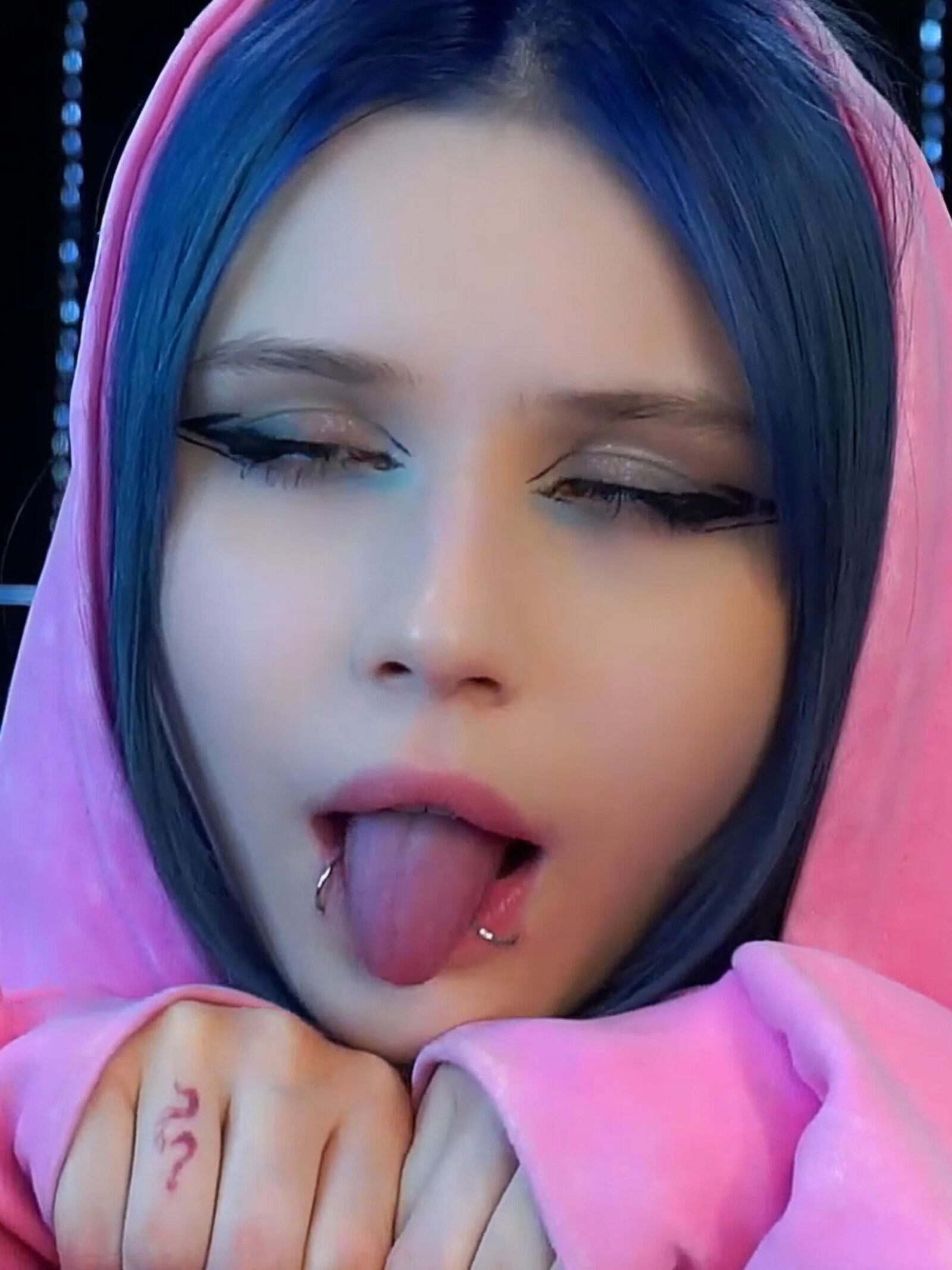 EVELYYN 