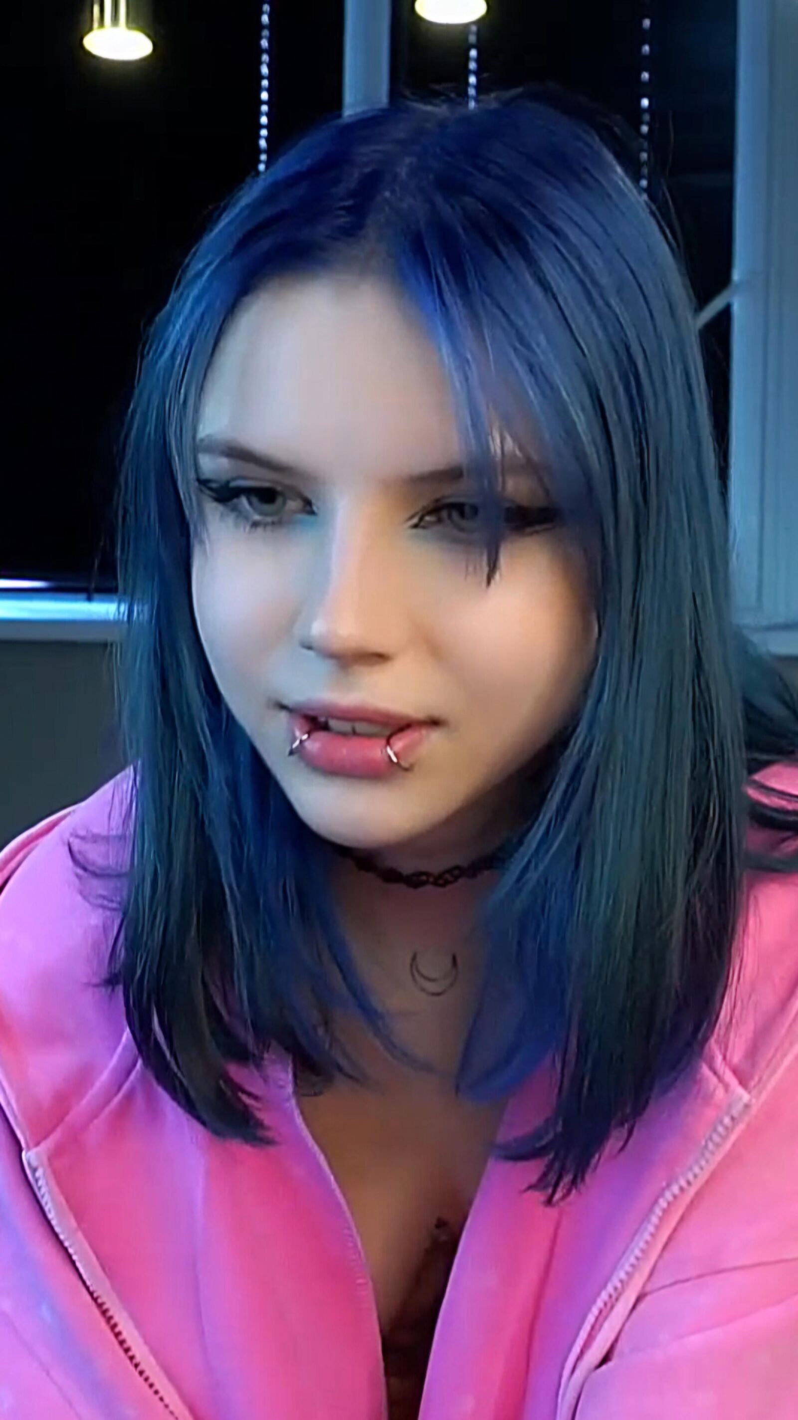 EVELYYN 