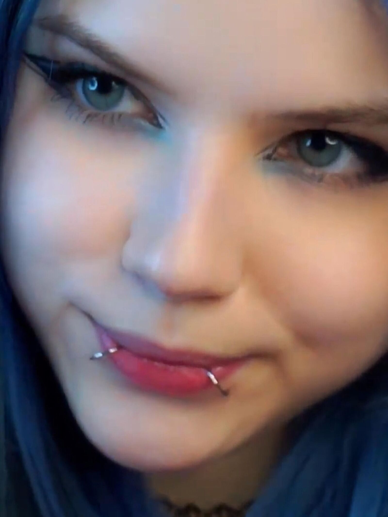 EVELYYN 