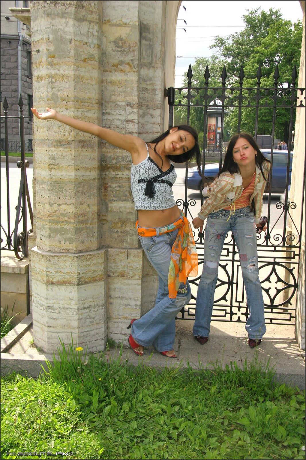 Kamilla / Lydia Russian Girls nas ruas (não nuas)