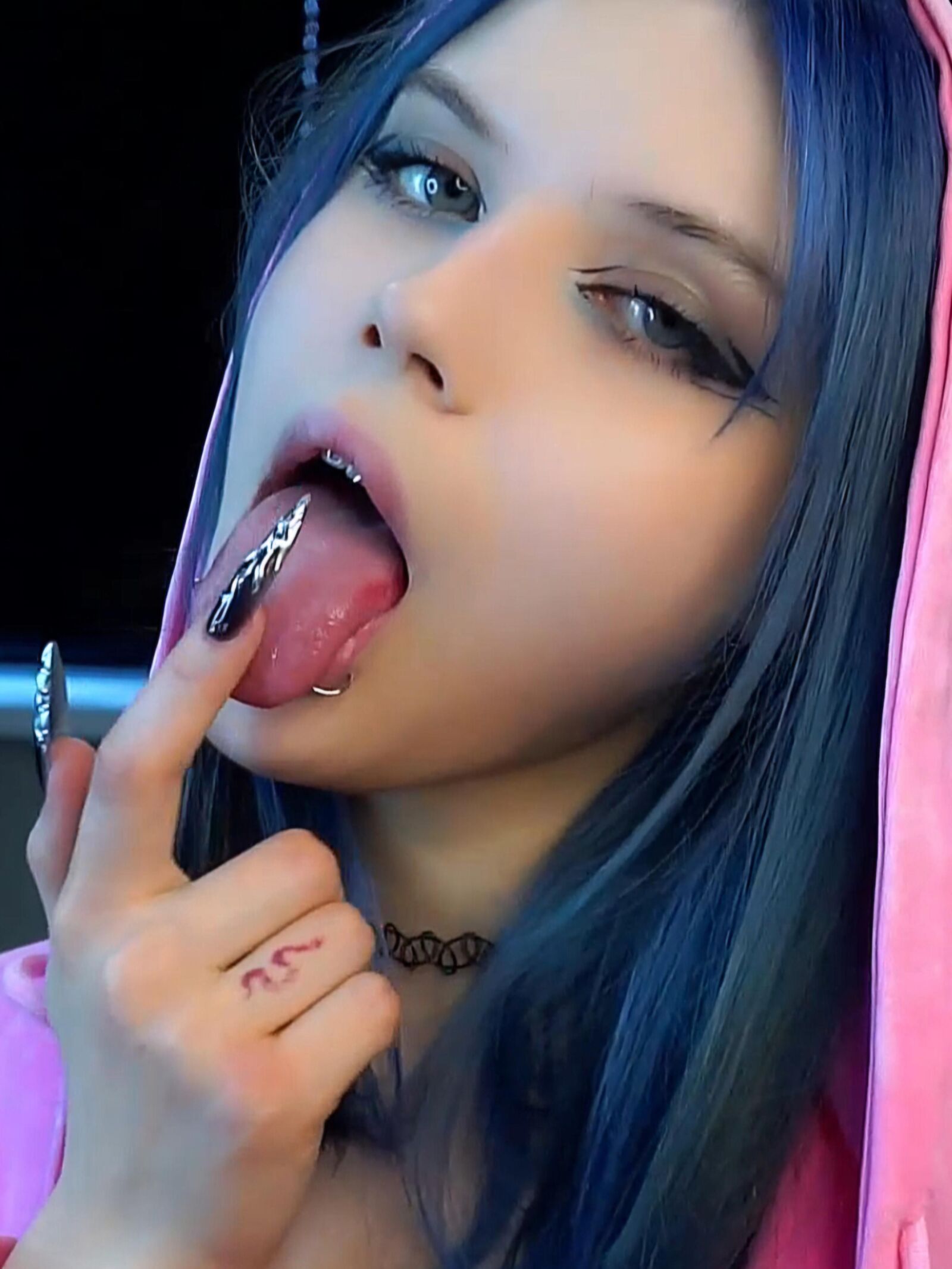 EVELYYN 