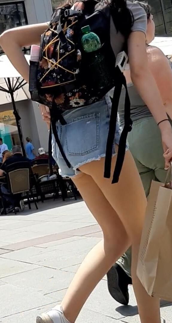 Streetgirls in shorts 