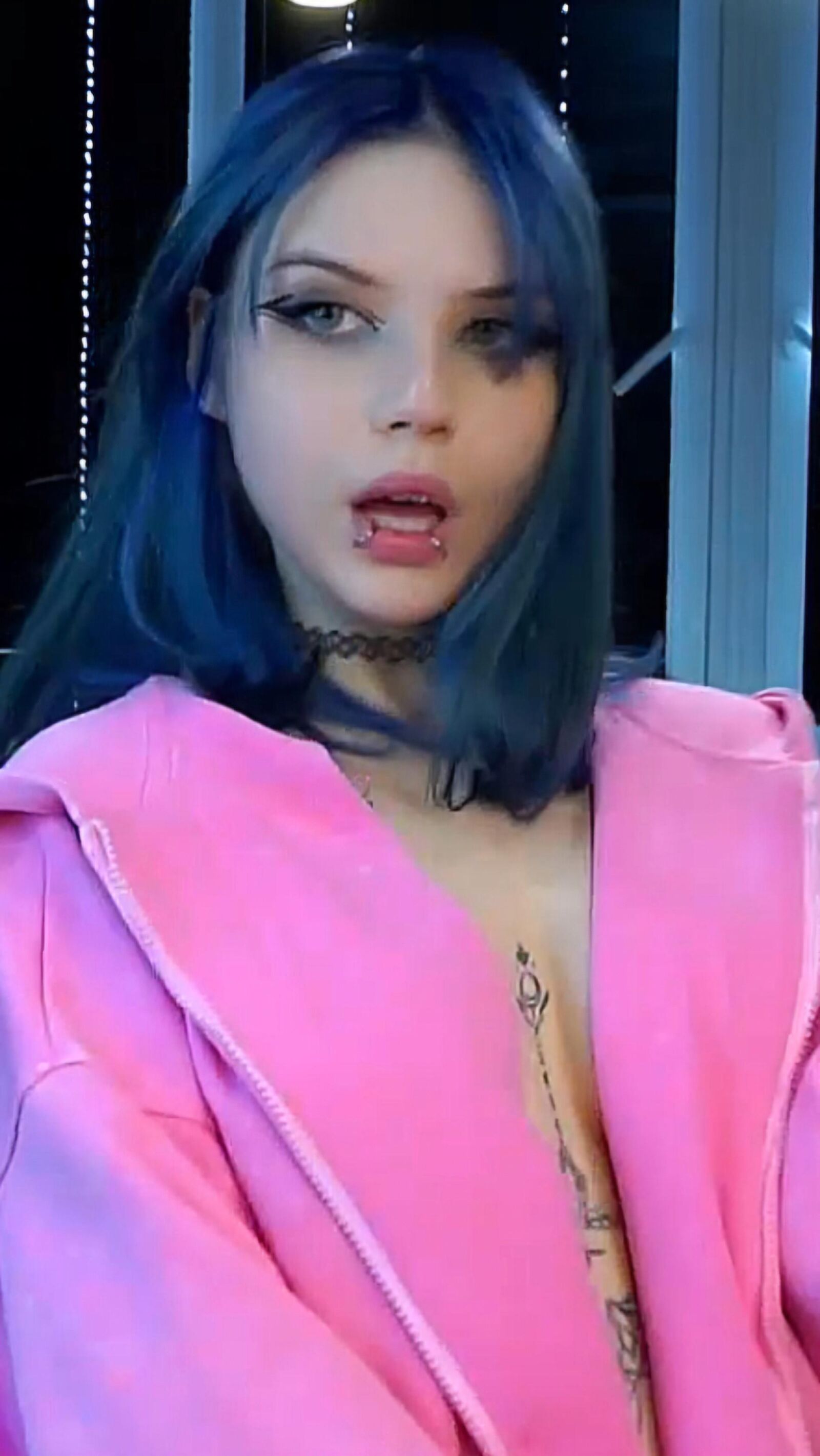 EVELYYN 