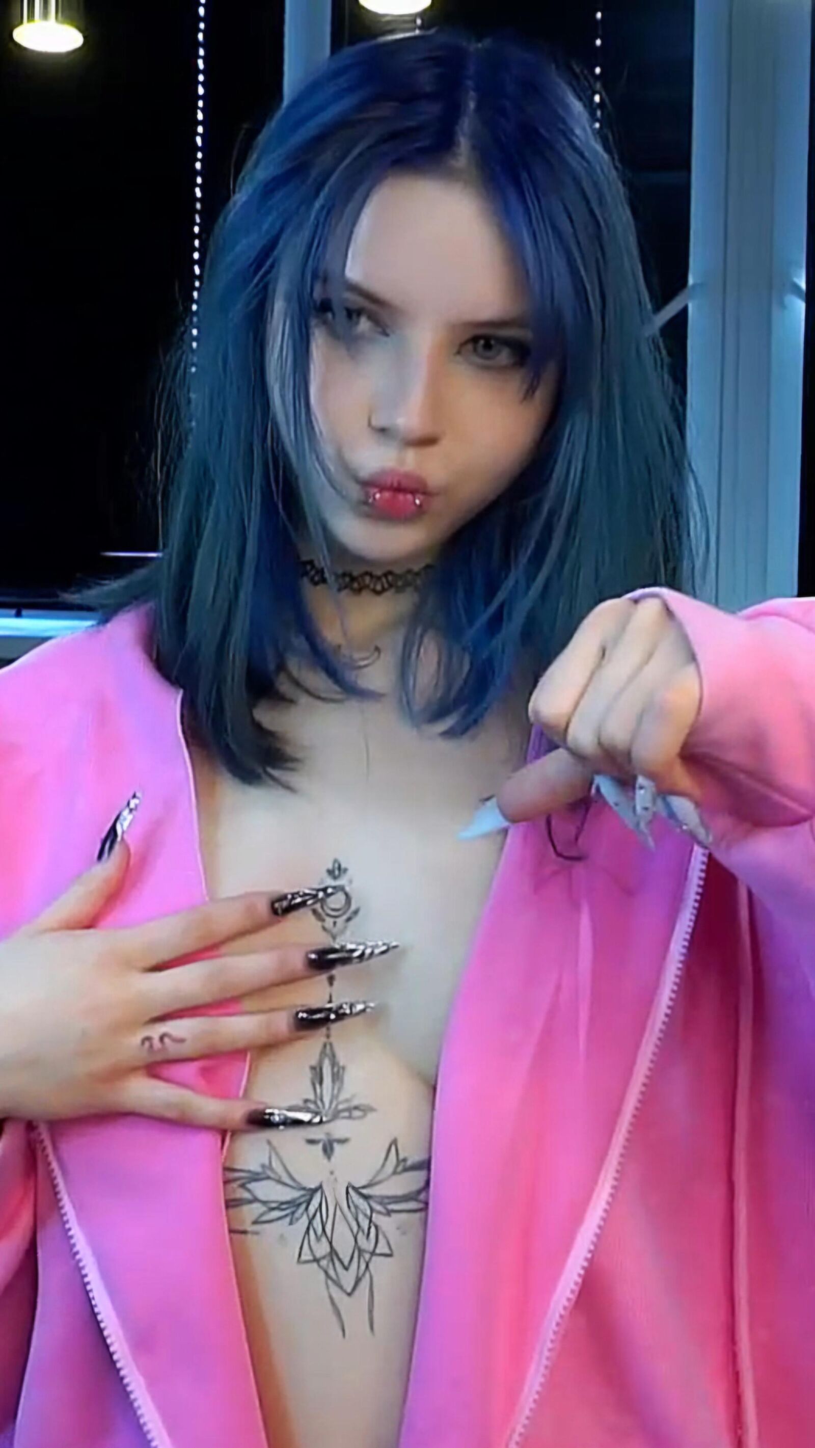 EVELYYN 