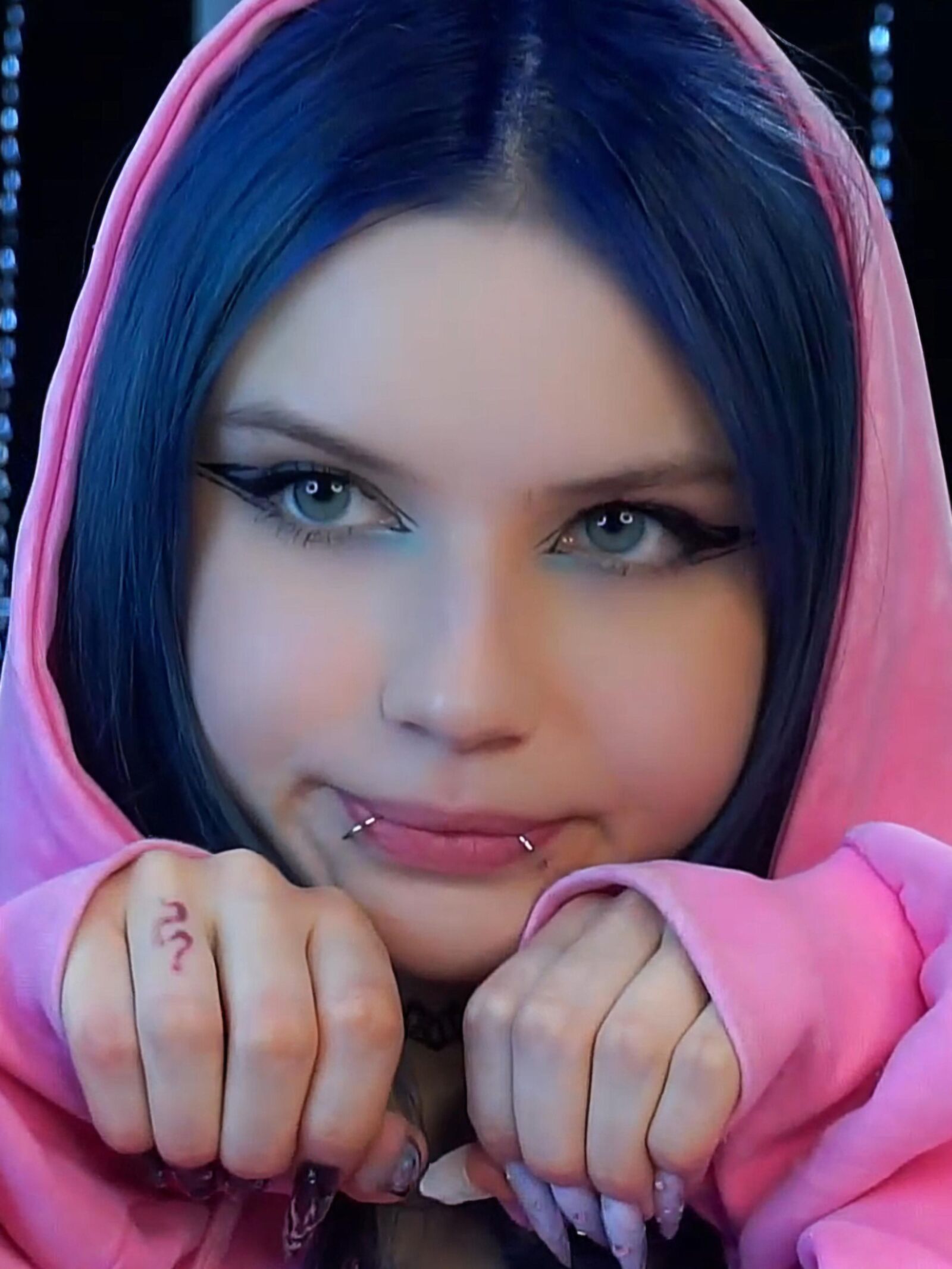 EVELYYN 