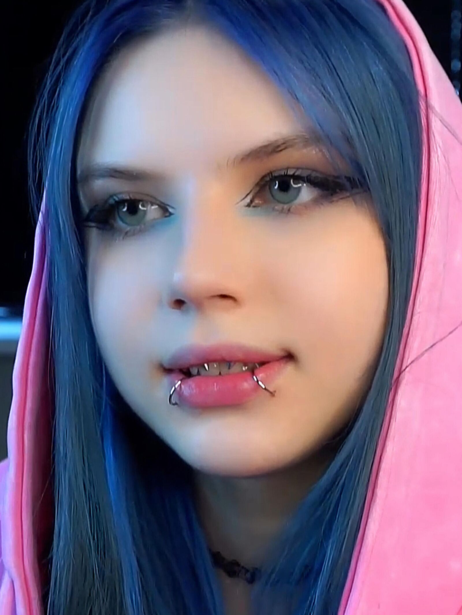 EVELYYN 