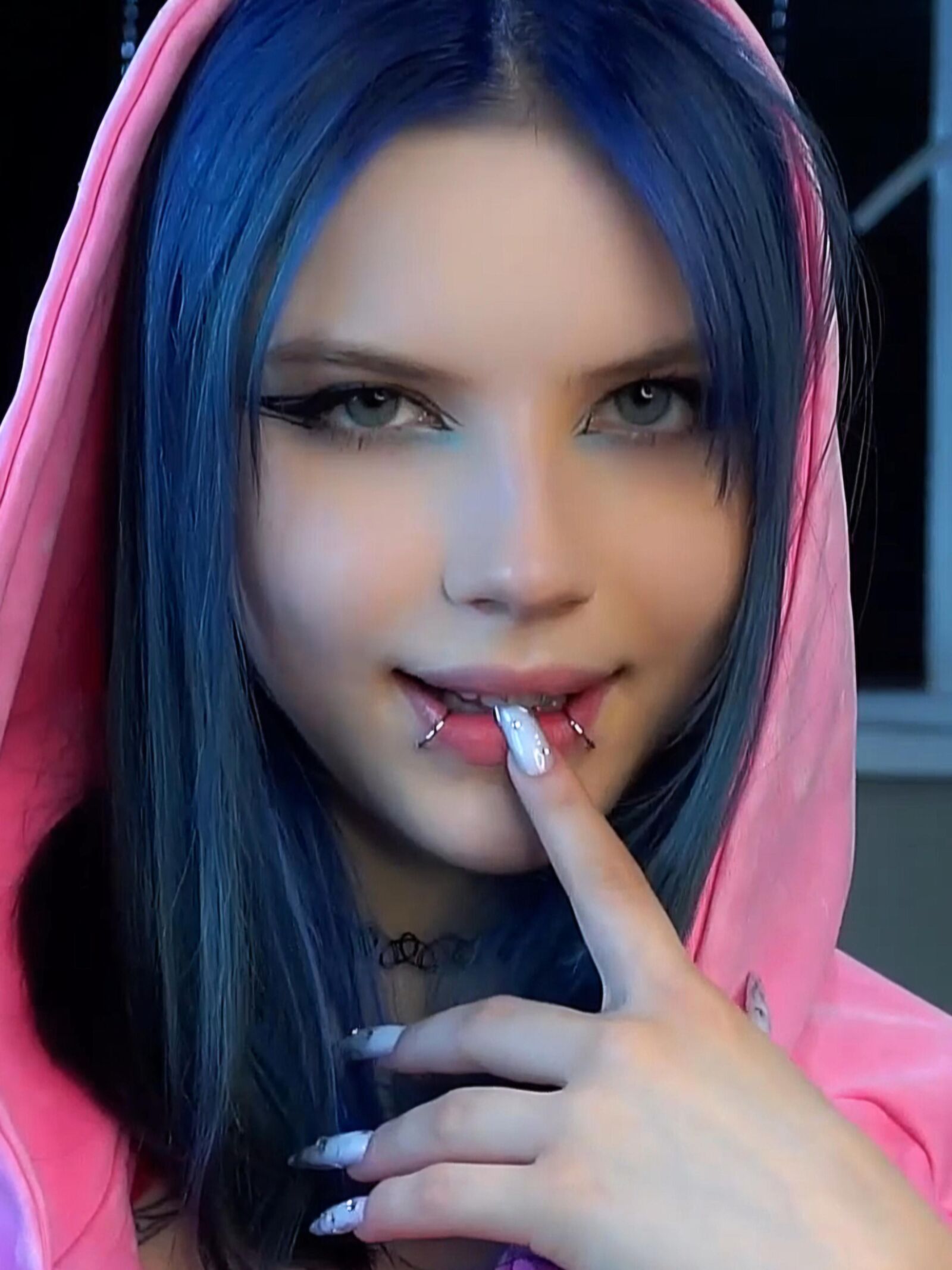 EVELYYN 