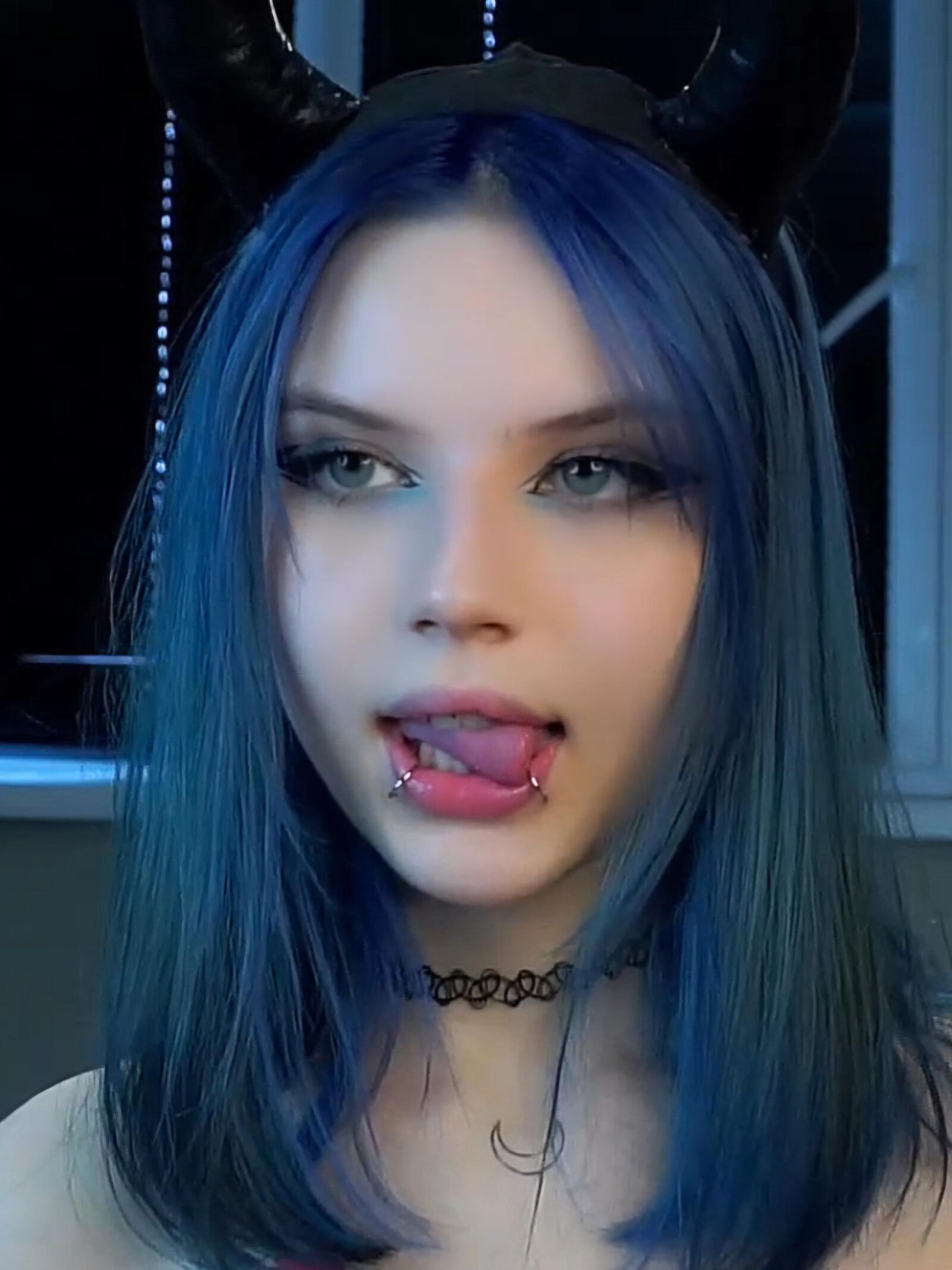 EVELYYN 