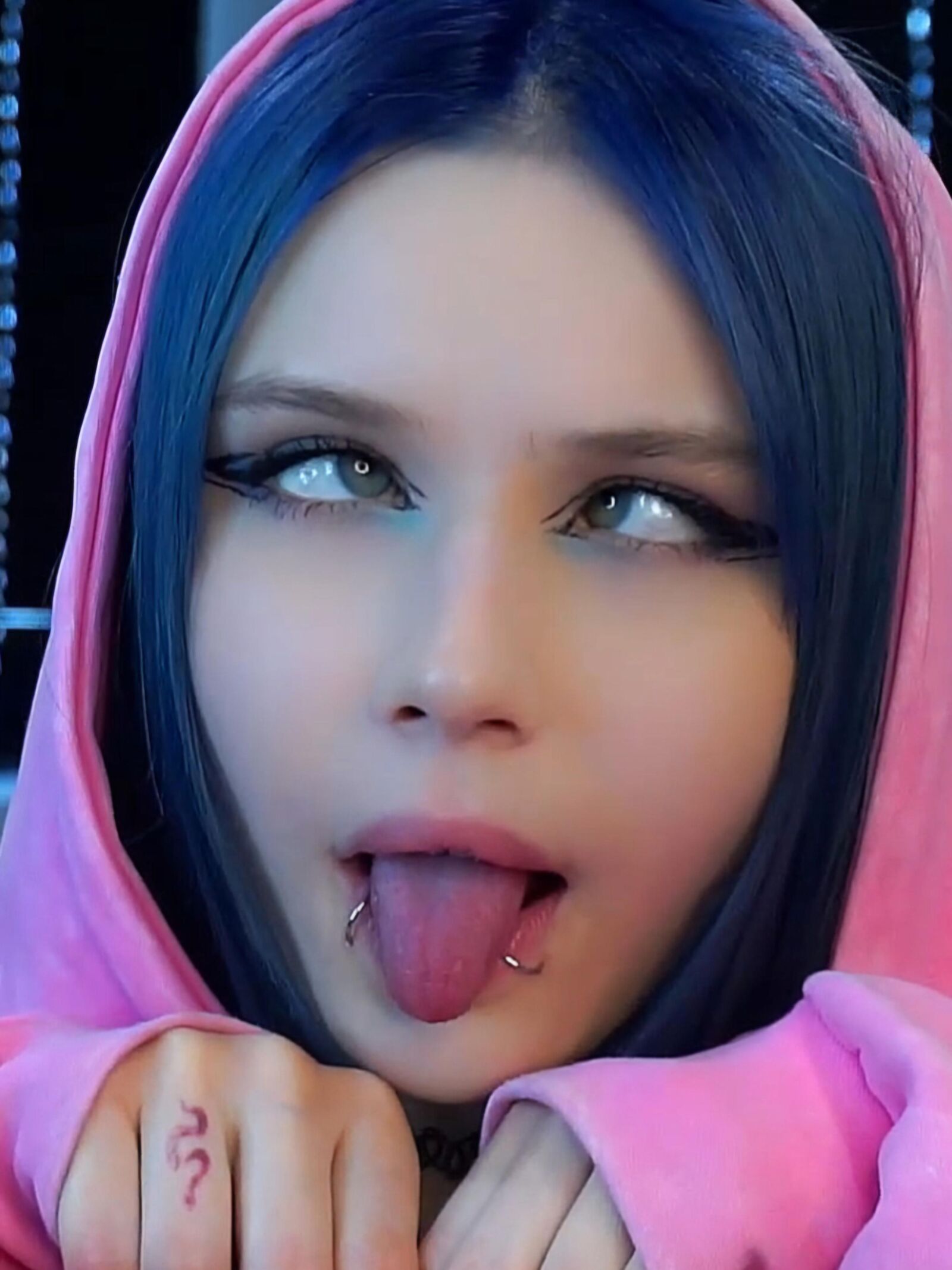 EVELYYN 