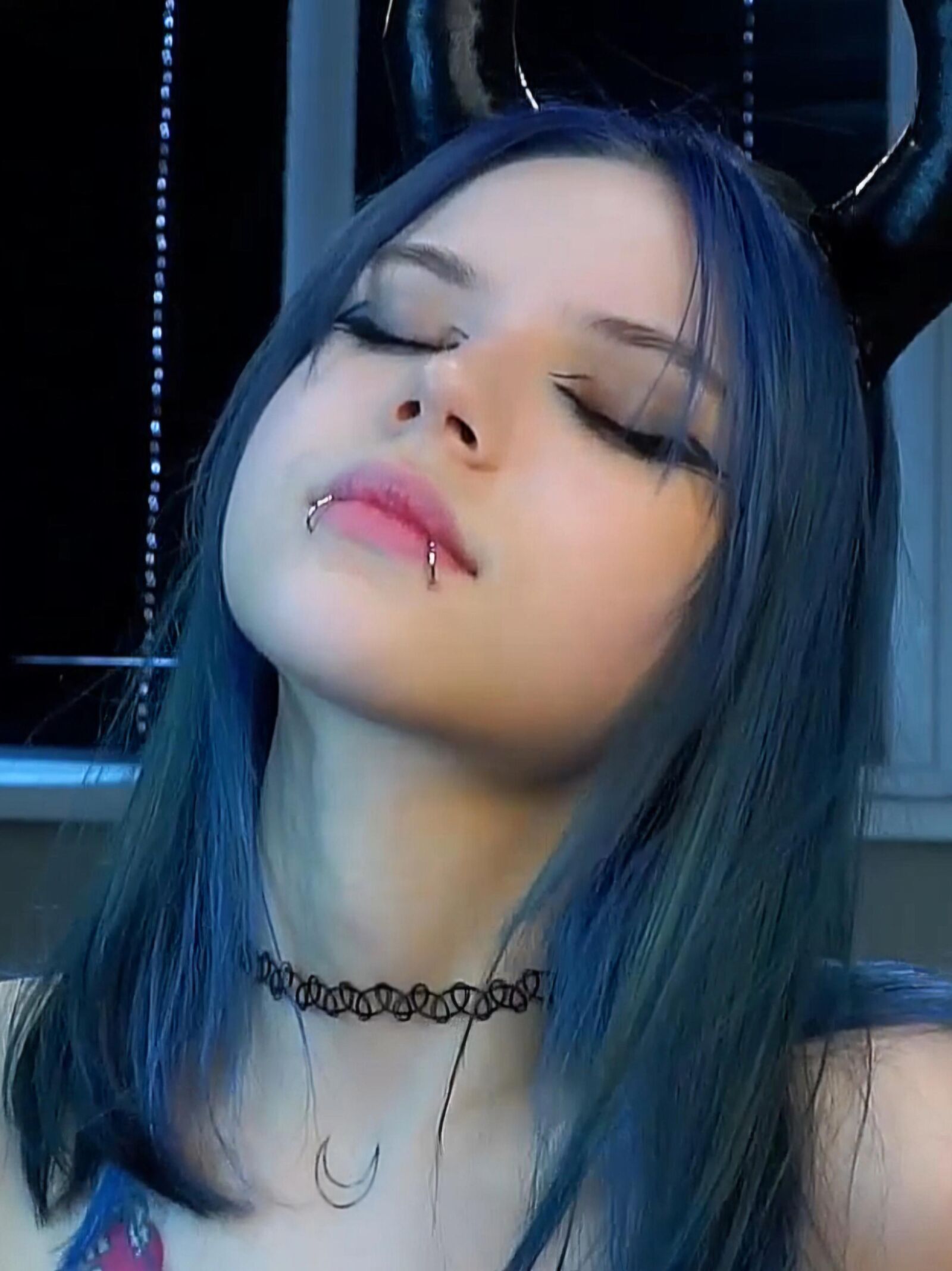 EVELYYN 