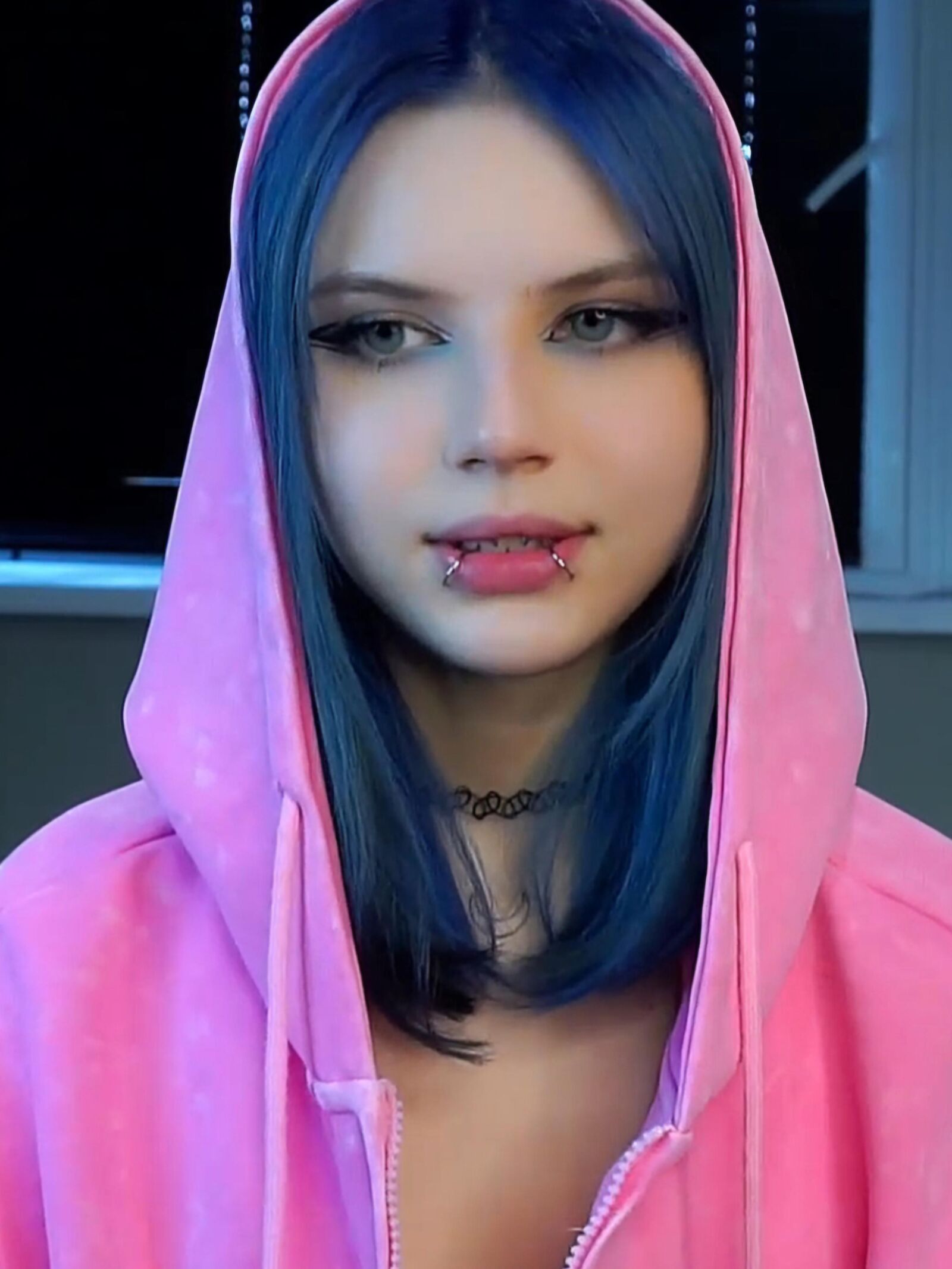 EVELYYN 