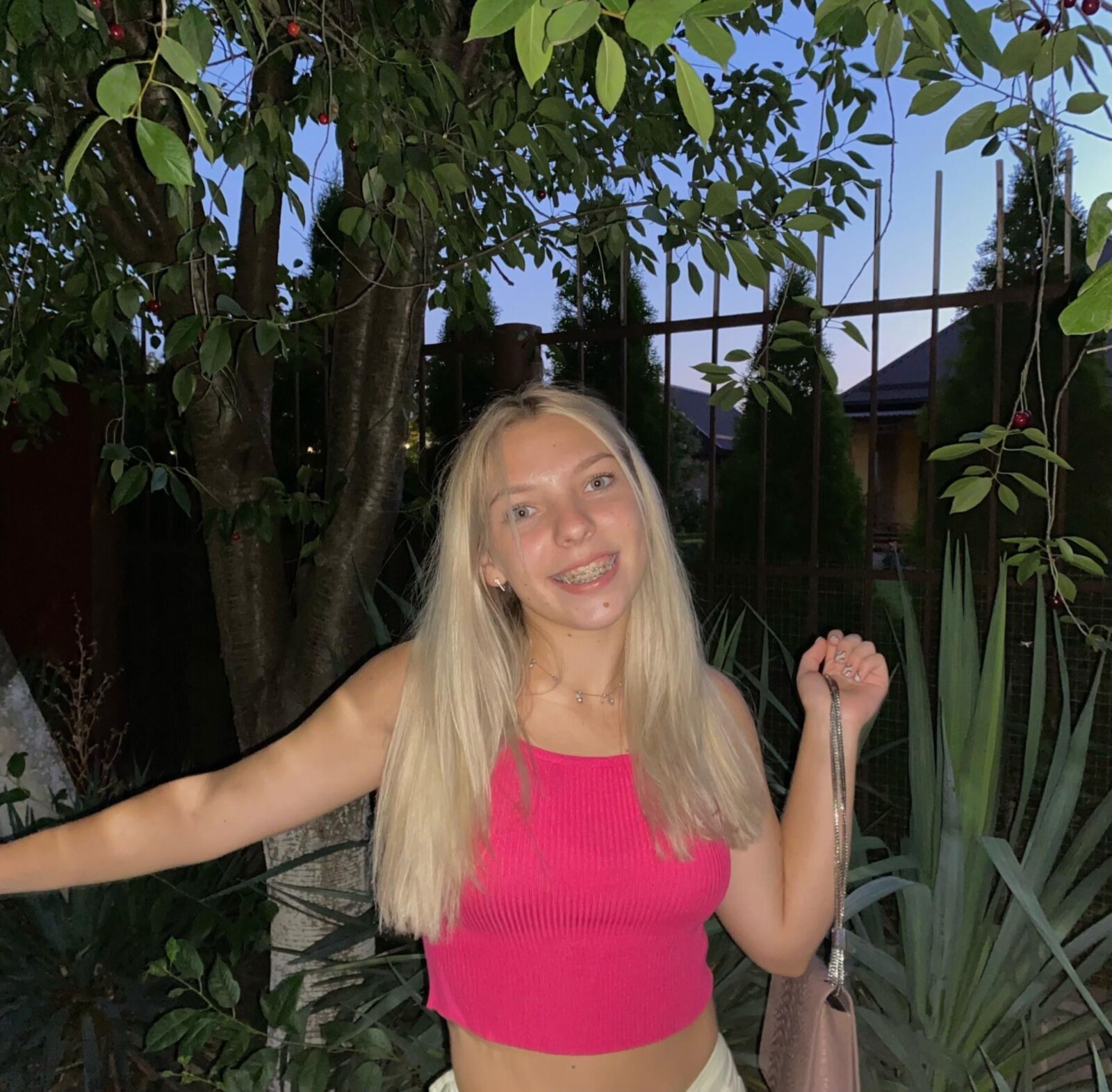 Non Nude Girlfriends Mixed 