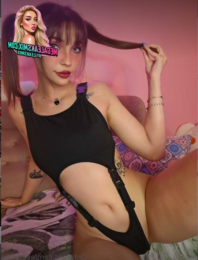 Avery Mia by MegaLeaksMix.com