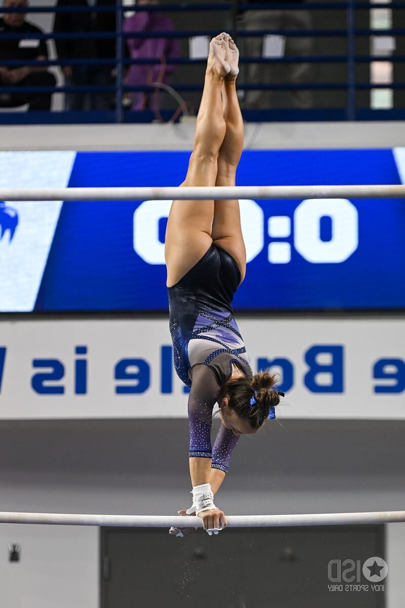 Very Hot College Gymnasts Part 