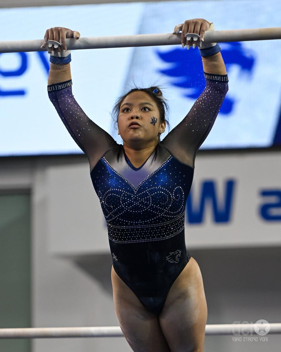 Very Hot College Gymnasts Part 