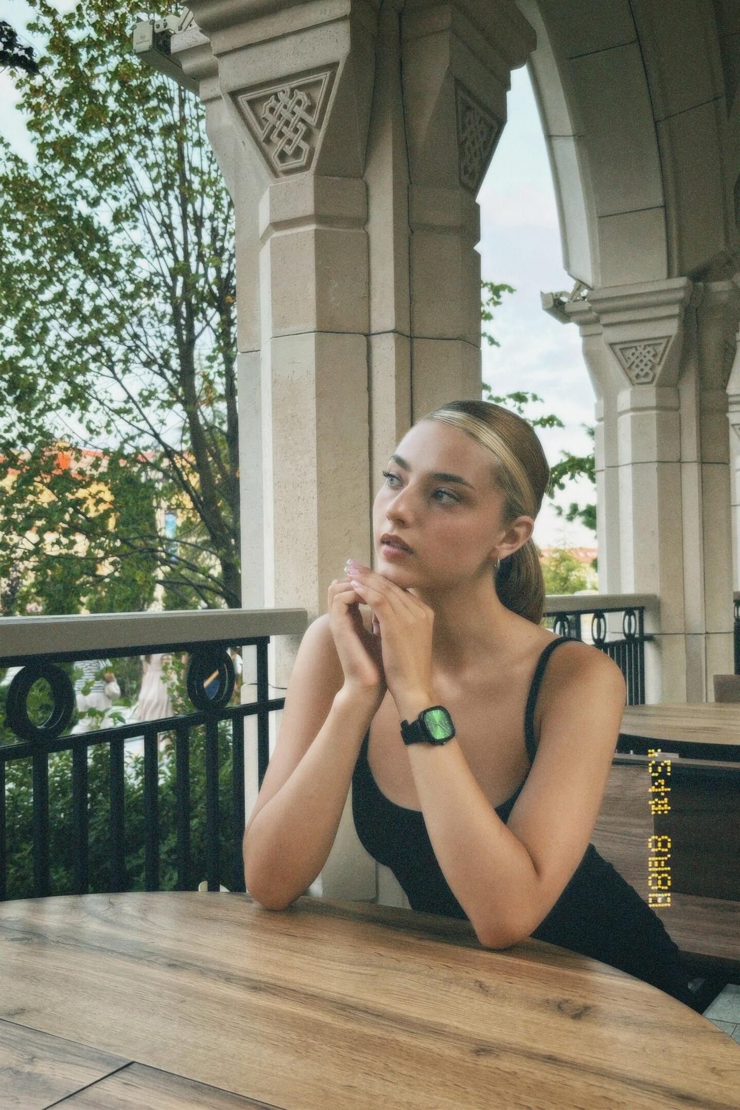 Non Nude Girlfriends Mixed 