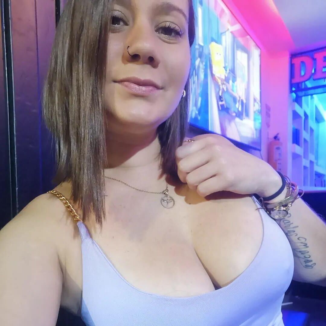 Latina Caren