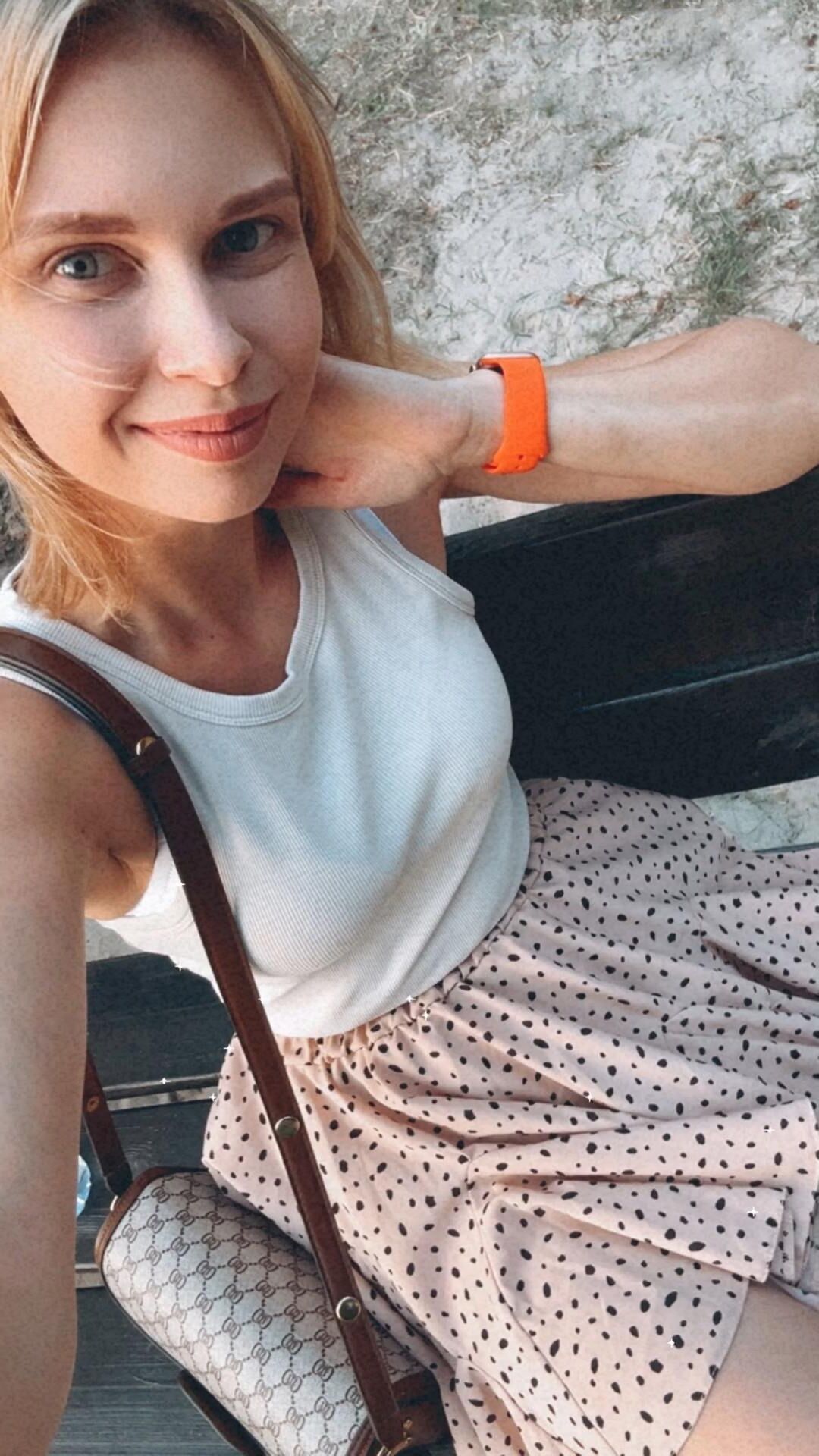 My face for a big load of your cum