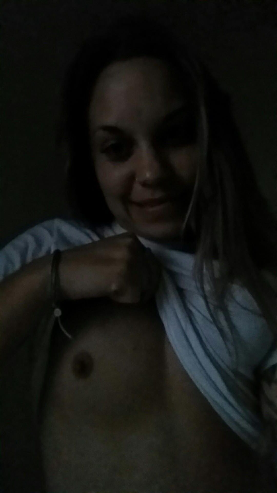 Amanda selfie and snap