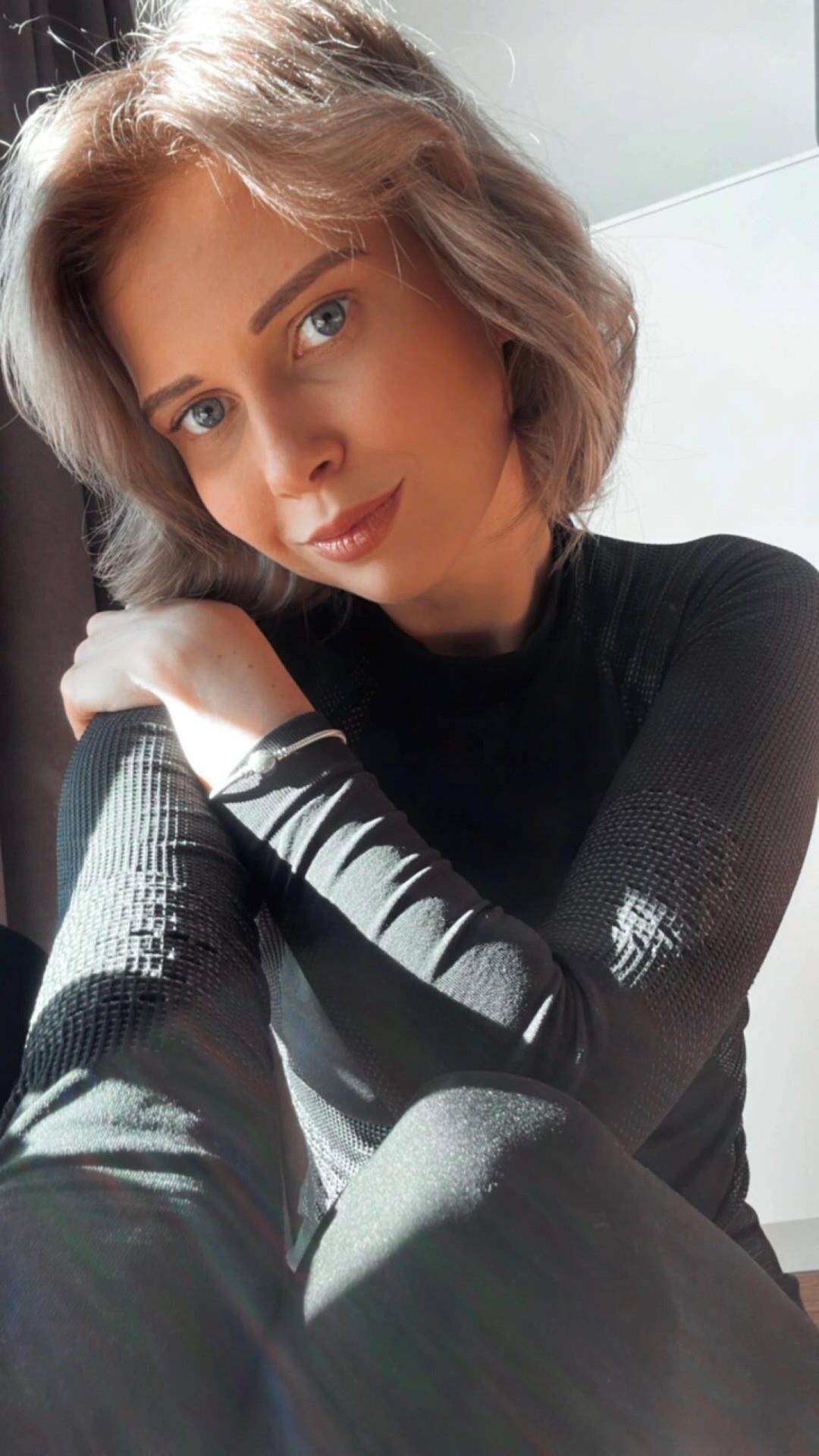 My face for a big load of your cum