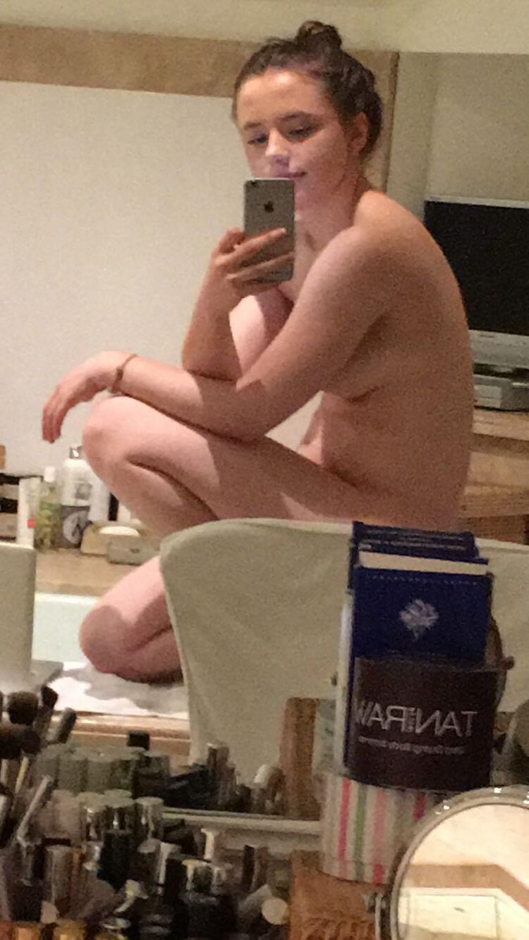 Lily Mo Sheen's Sexy filtraciones
