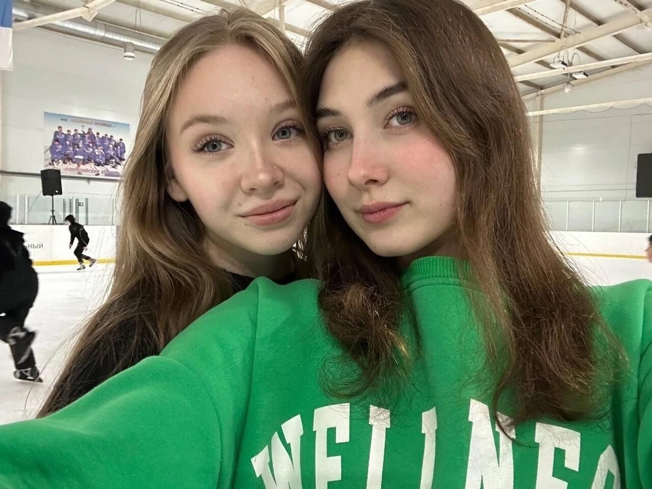 Non Nude Girlfriends Mixed 