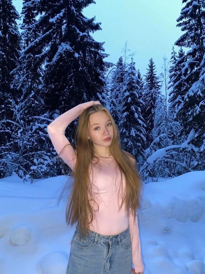 Non Nude Girlfriends Mixed 