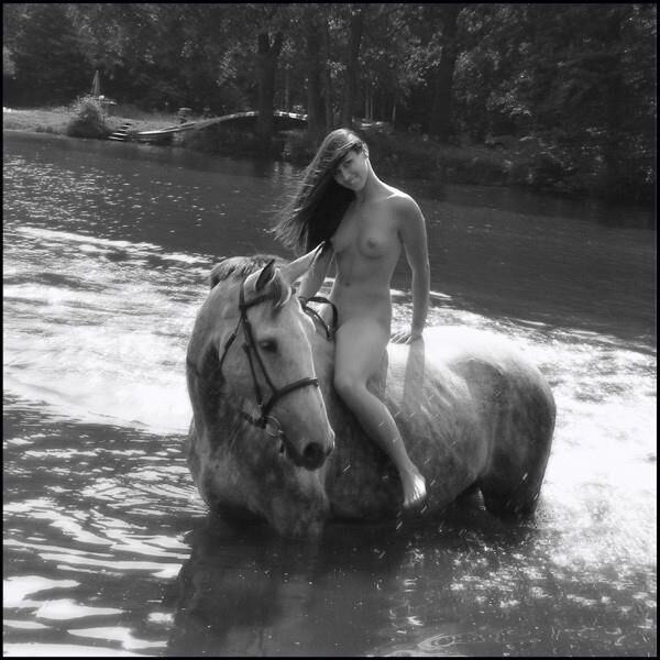 Chicas y caballos
